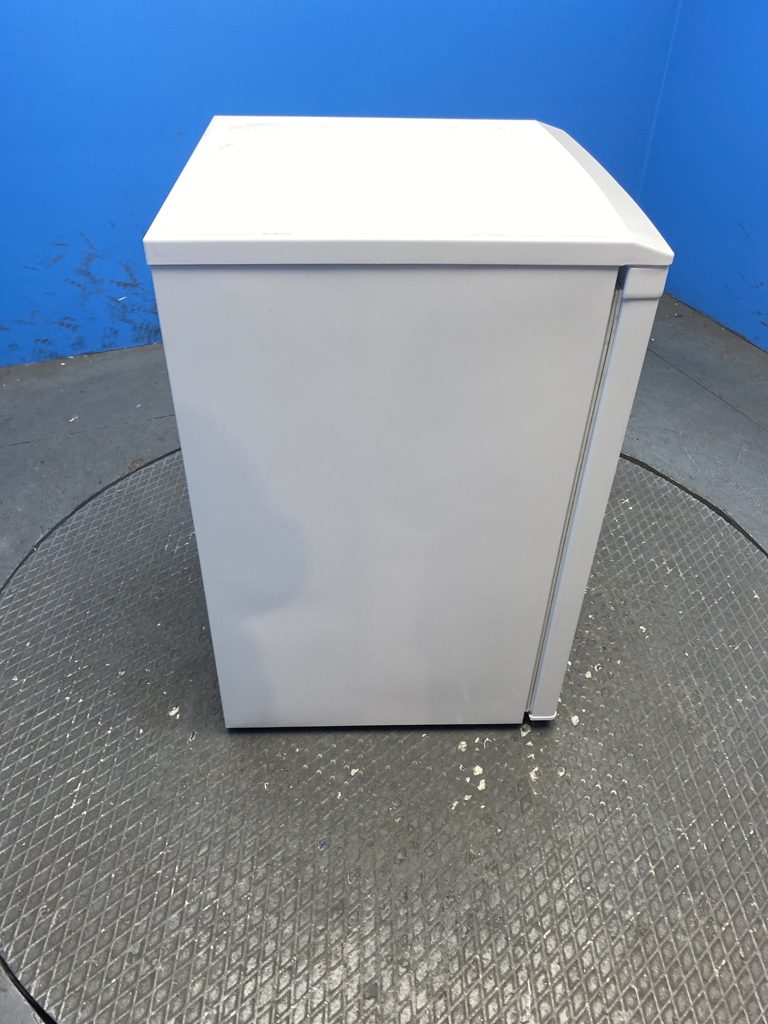 COMFEE' RCU83WH2(E) 88L Under Counter Freezer