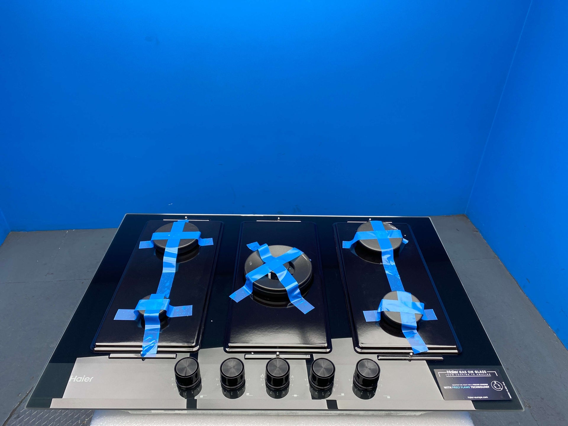 Haier HAVG75HB Series 4 75cm Gas on Glass Hob