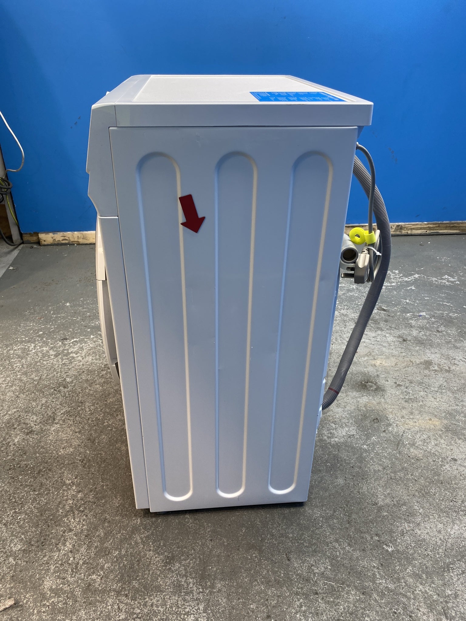 #GRC-156-782 - Midea MF100W70 7kg 1200 Spin Washing Machine