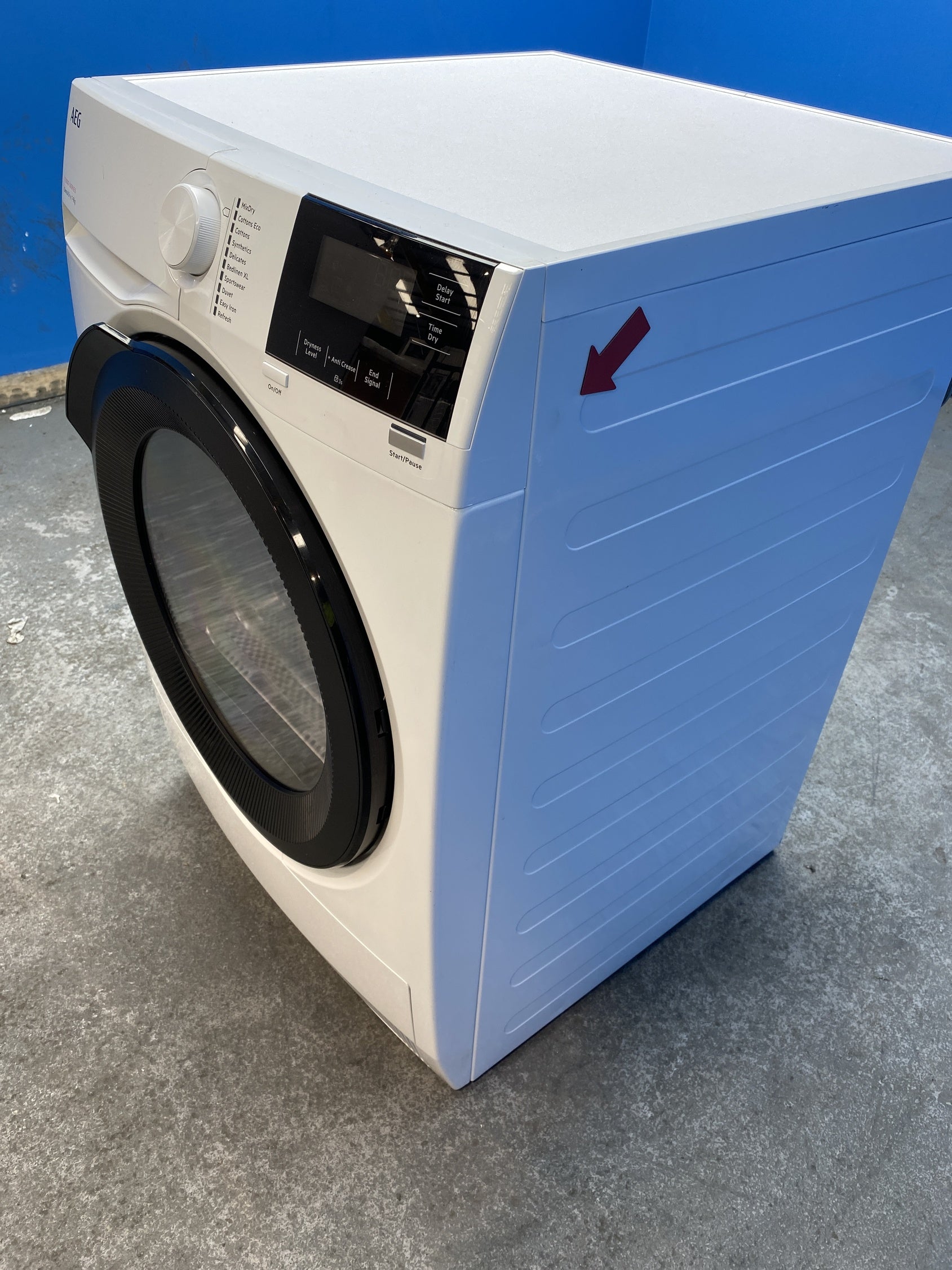 #GRC-158-189 - AEG TR719A4B 7000 Series SensiDry 9kg Heat Pump Tumble Dryer