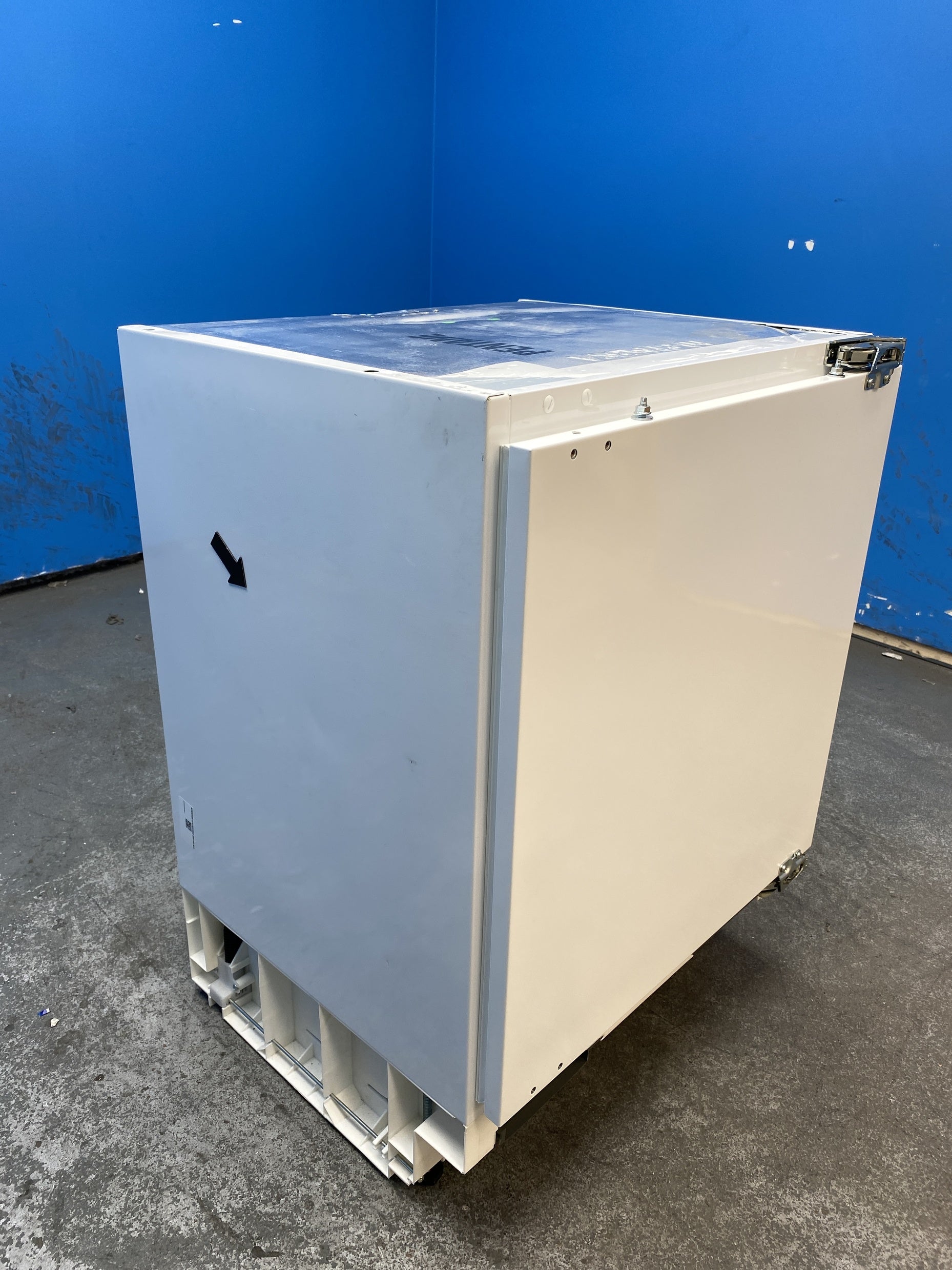 #GRC-155-985 - AEG NSK6I82EF 6000 Integrated 134 Litre Undercounter Larder Fridge