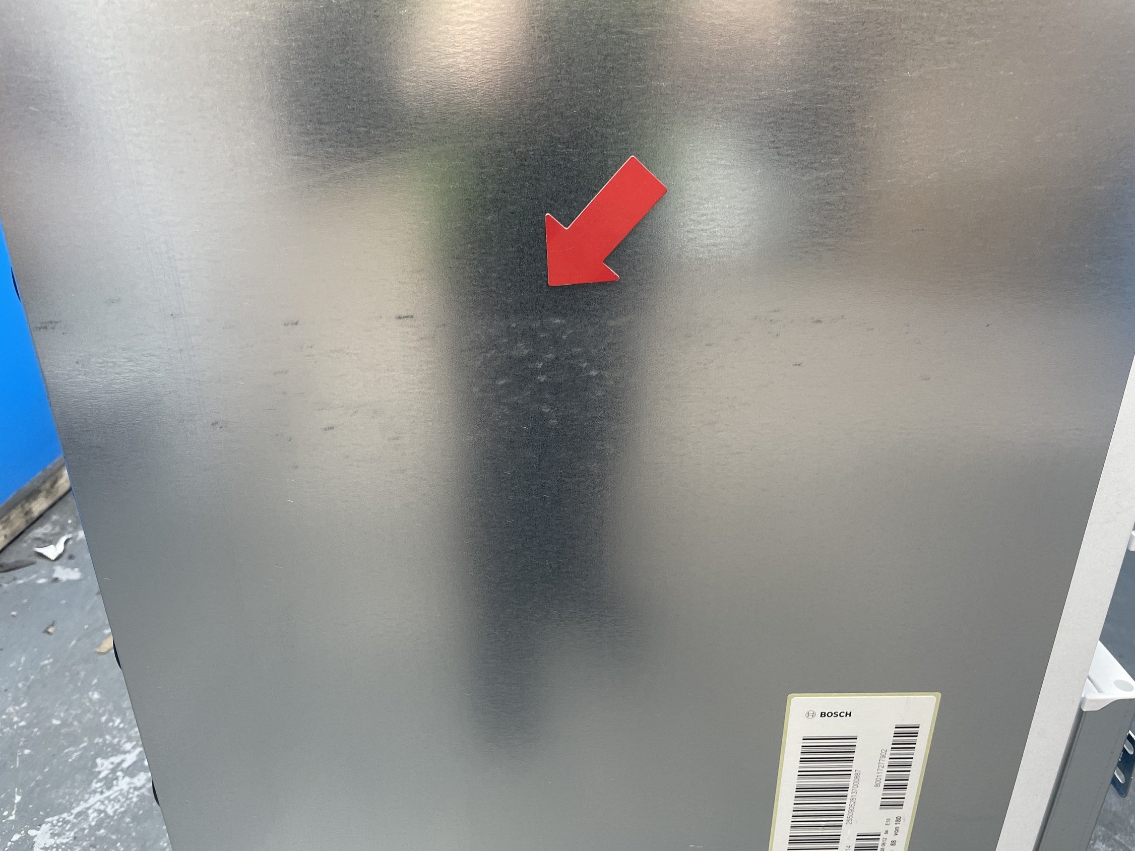 #GRC-158-071 - Bosch KIN86VFE0G Series 4 Integrated Frost Free Fridge Freezer