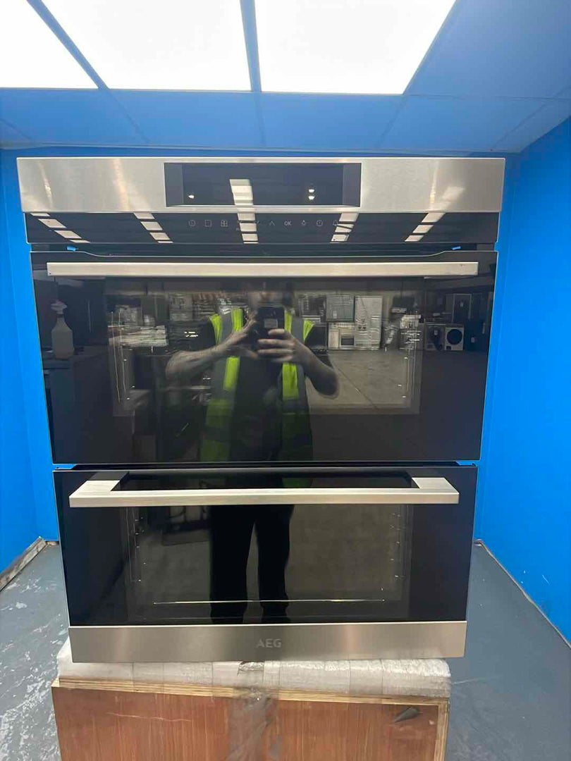 #GRC-141-065 - AEG DUK731110M Built-Under SurroundCook Double Oven