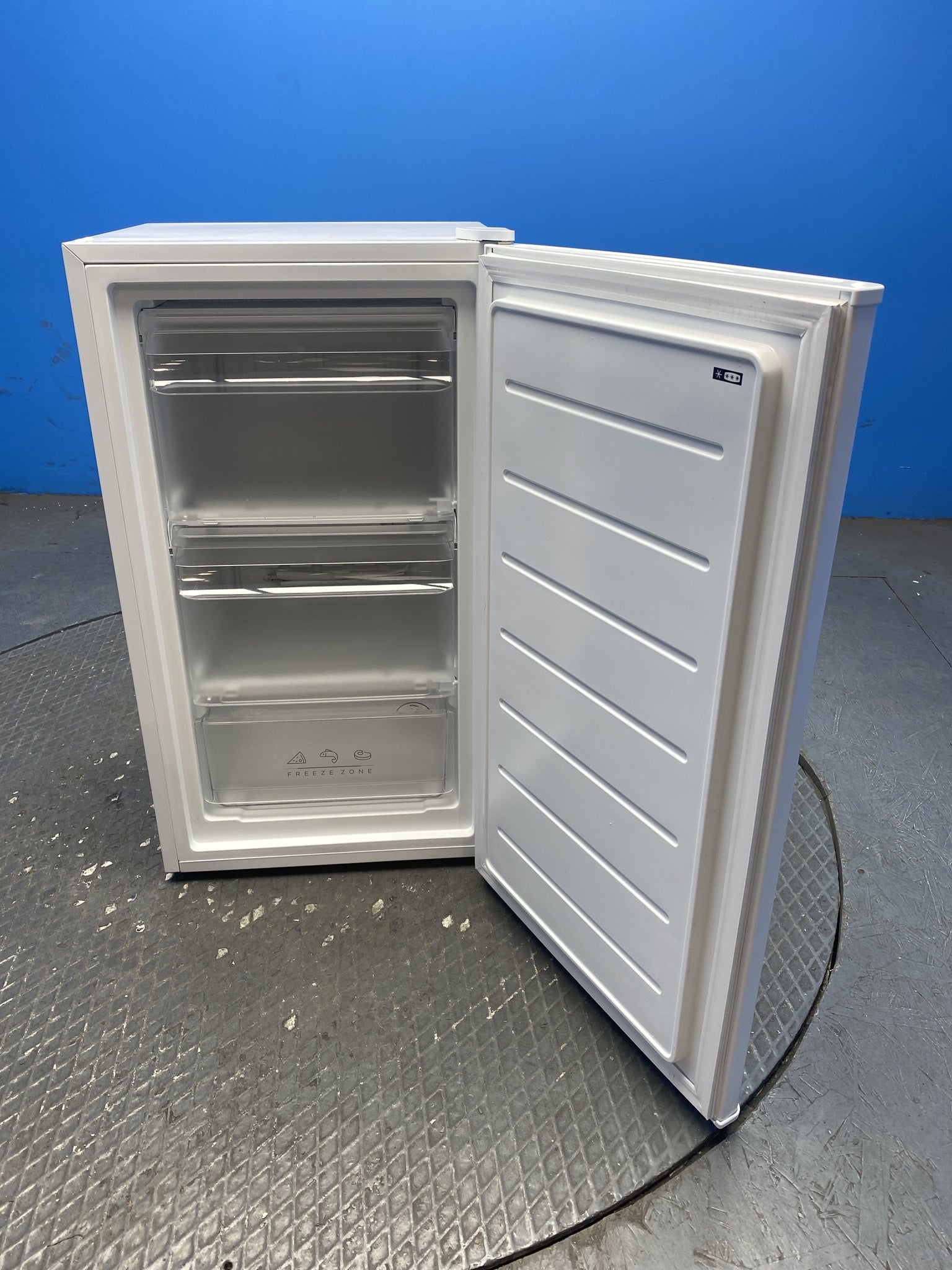 Comfee RCU60WH2(E) 60L Under Counter Freezer