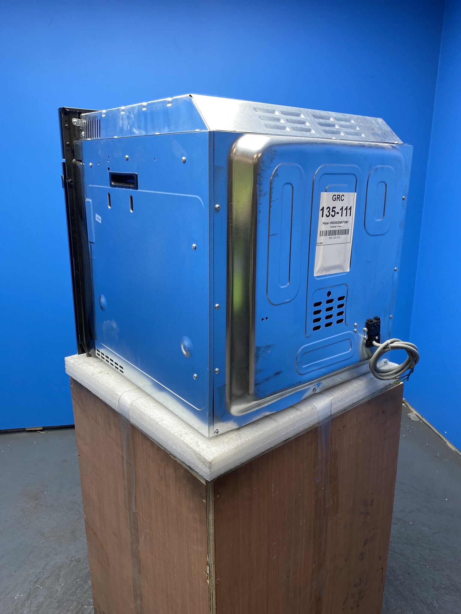 Haier HWO60SM6T9BH I-Touch Series 6 70L Pyrolytic Oven