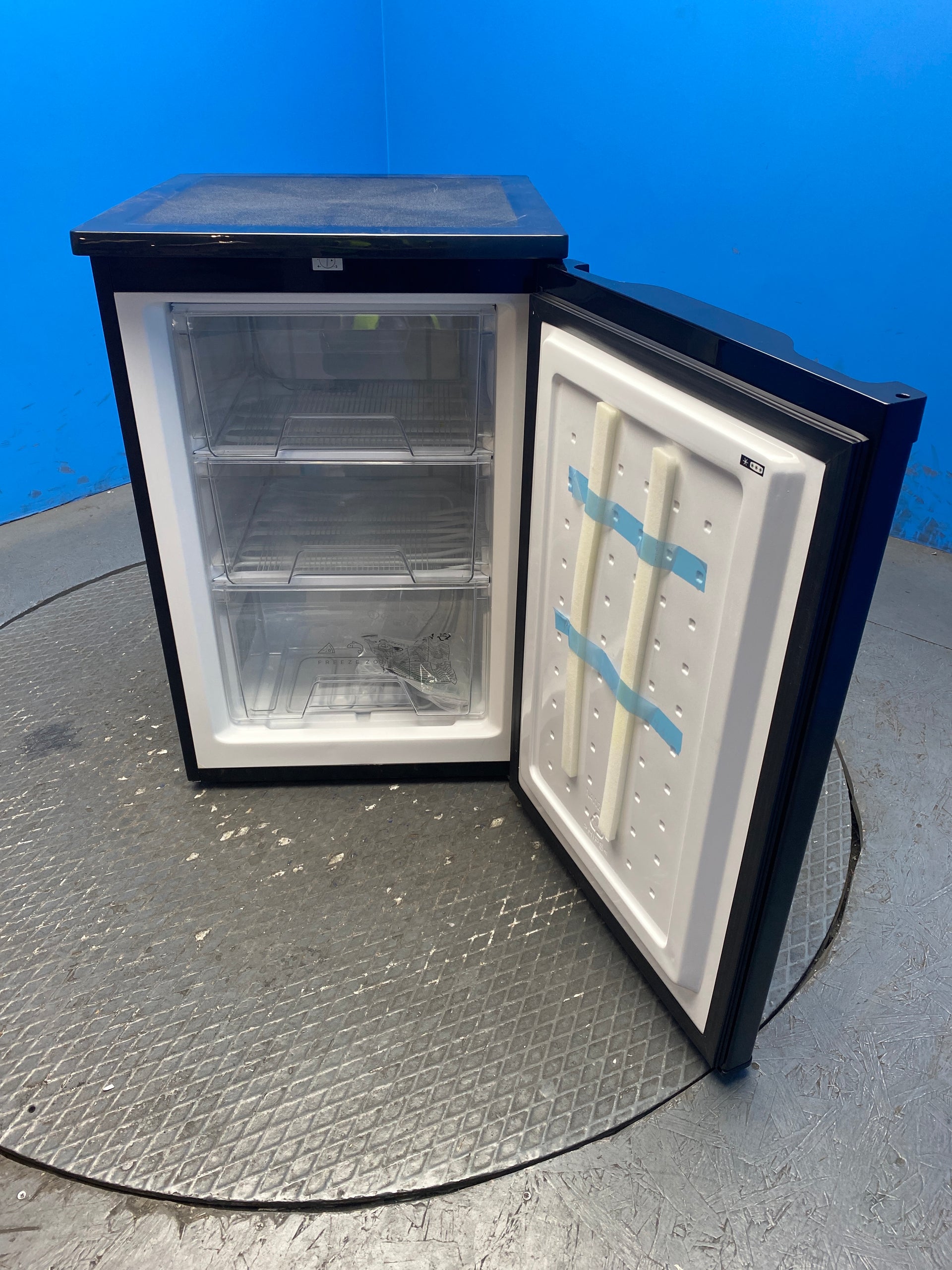 Statesman U355B 86 Litre Under Counter Freezer