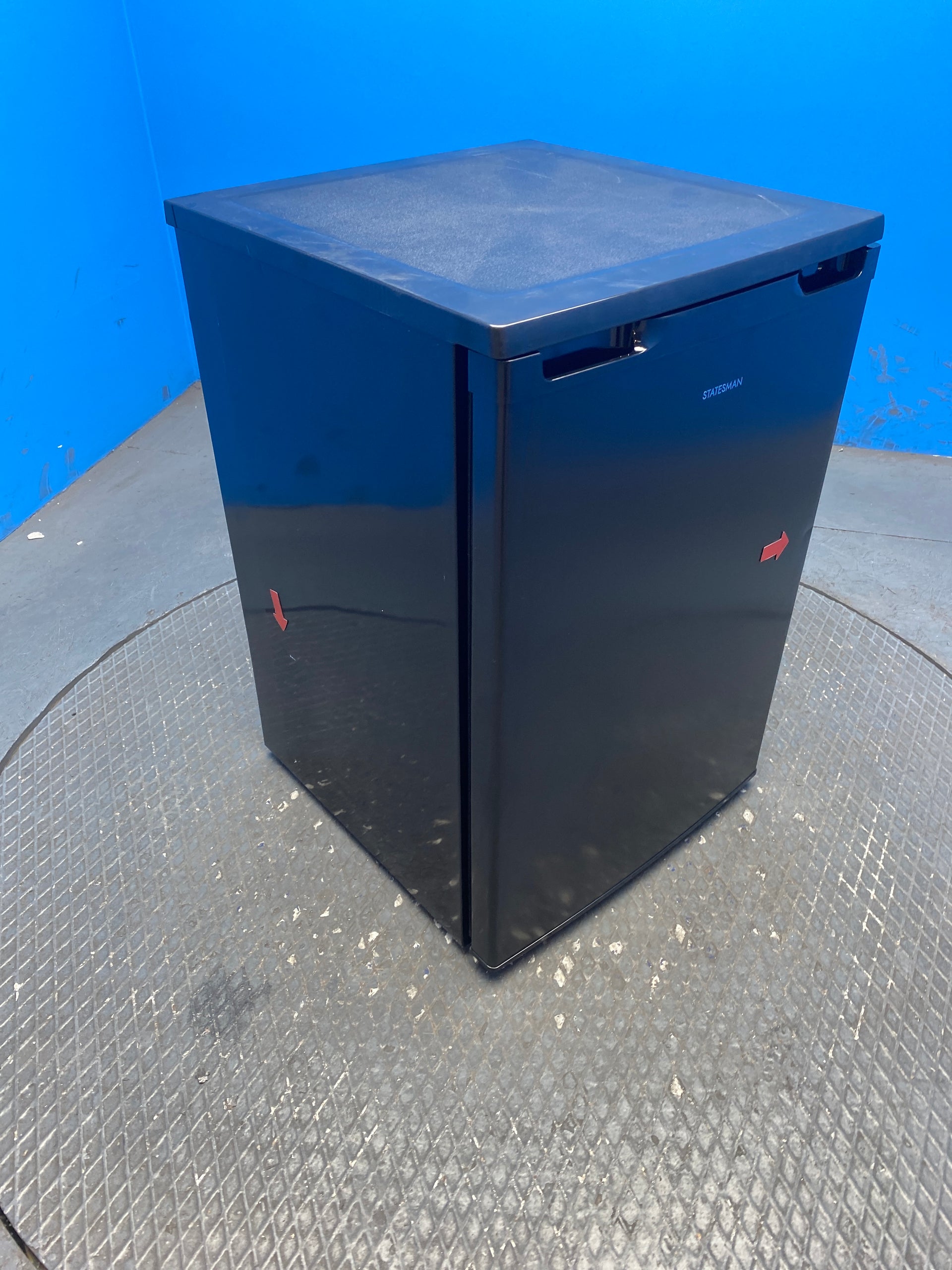 Statesman U355B 86 Litre Under Counter Freezer