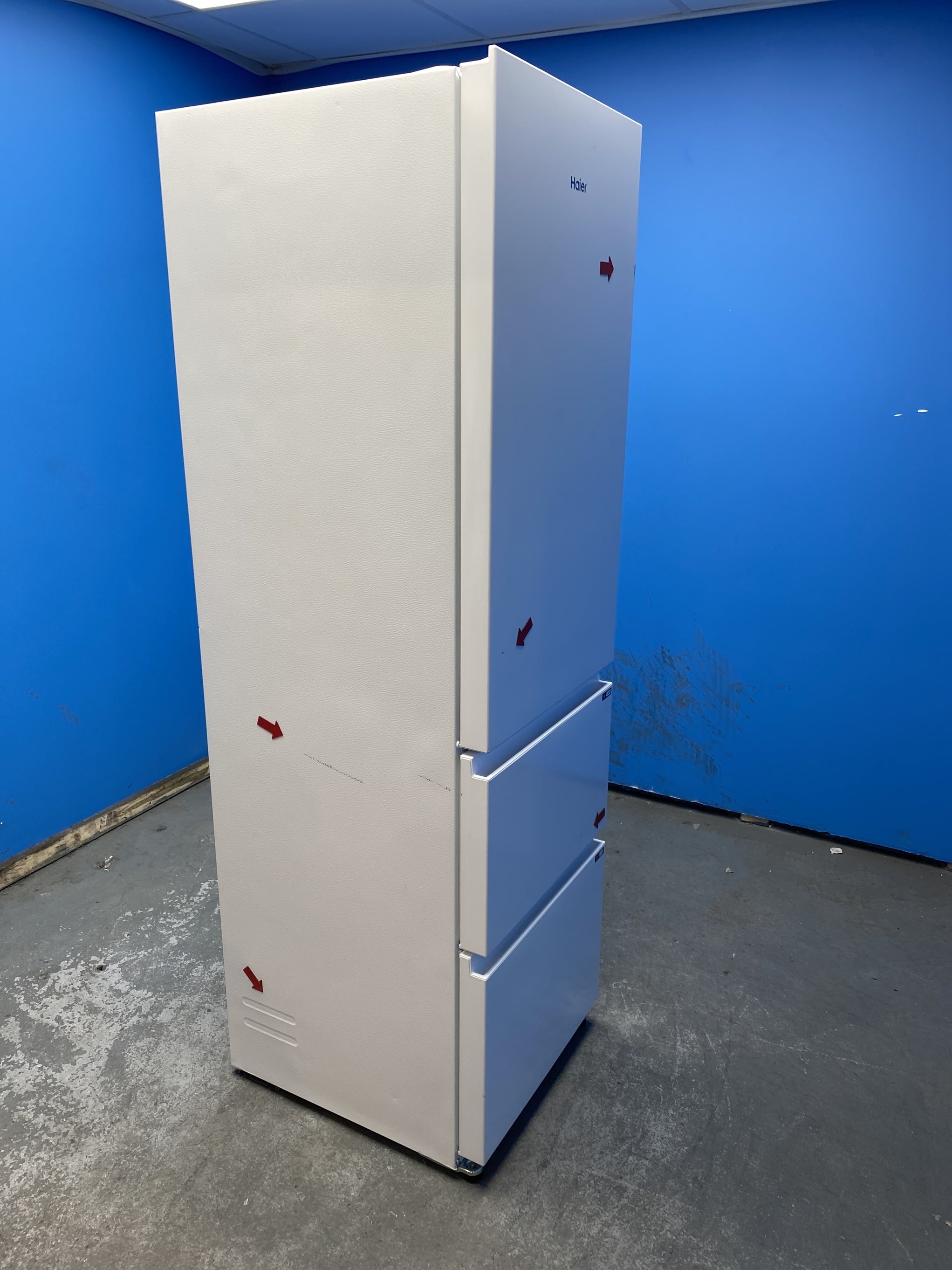 #GRC-153-866 - Haier 3D 55 Series 3 HTR3518ENMWK 60/40 Fridge Freezer