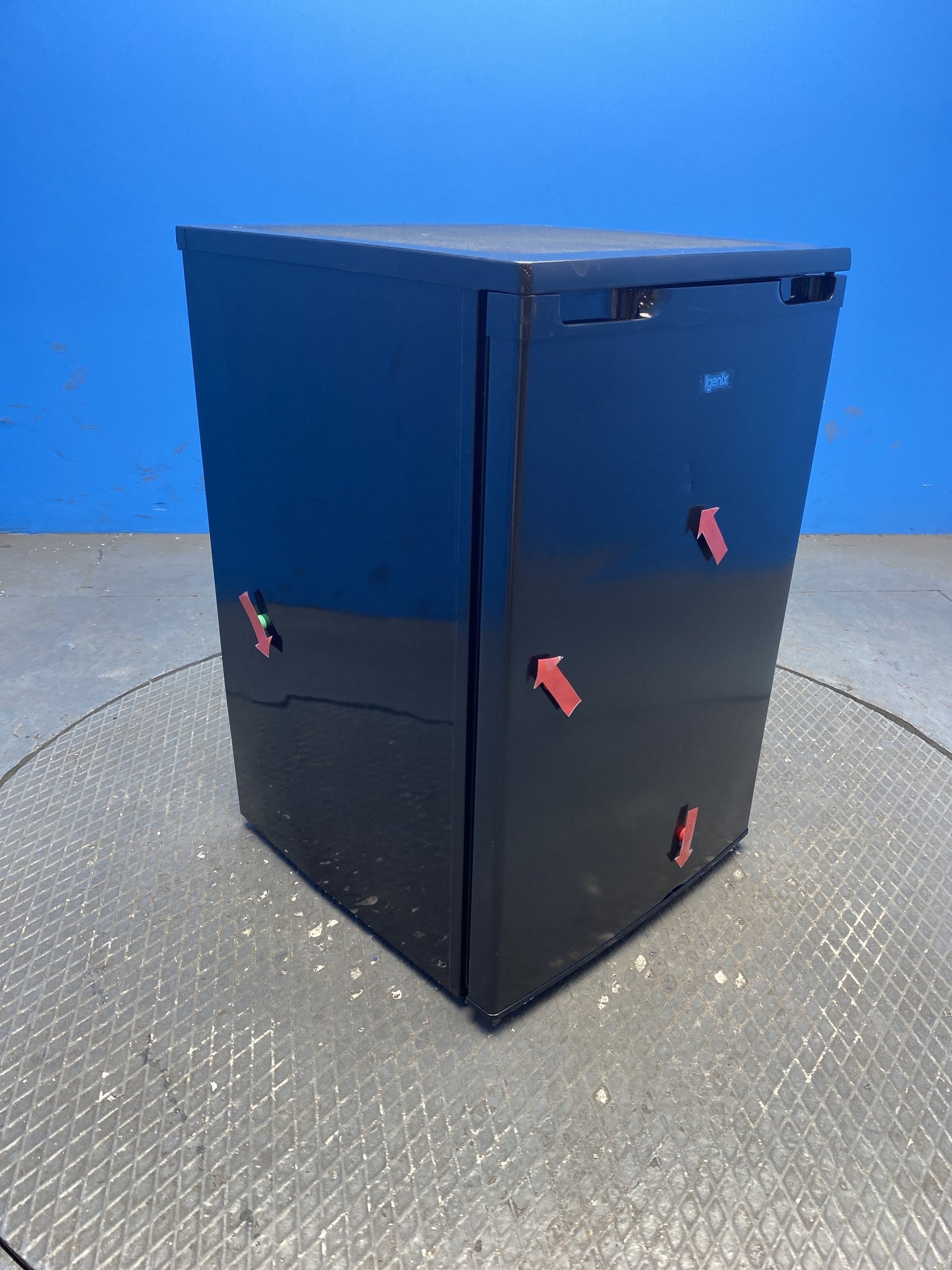 Igenix IG355B 94 Litre Under Counter Freezer