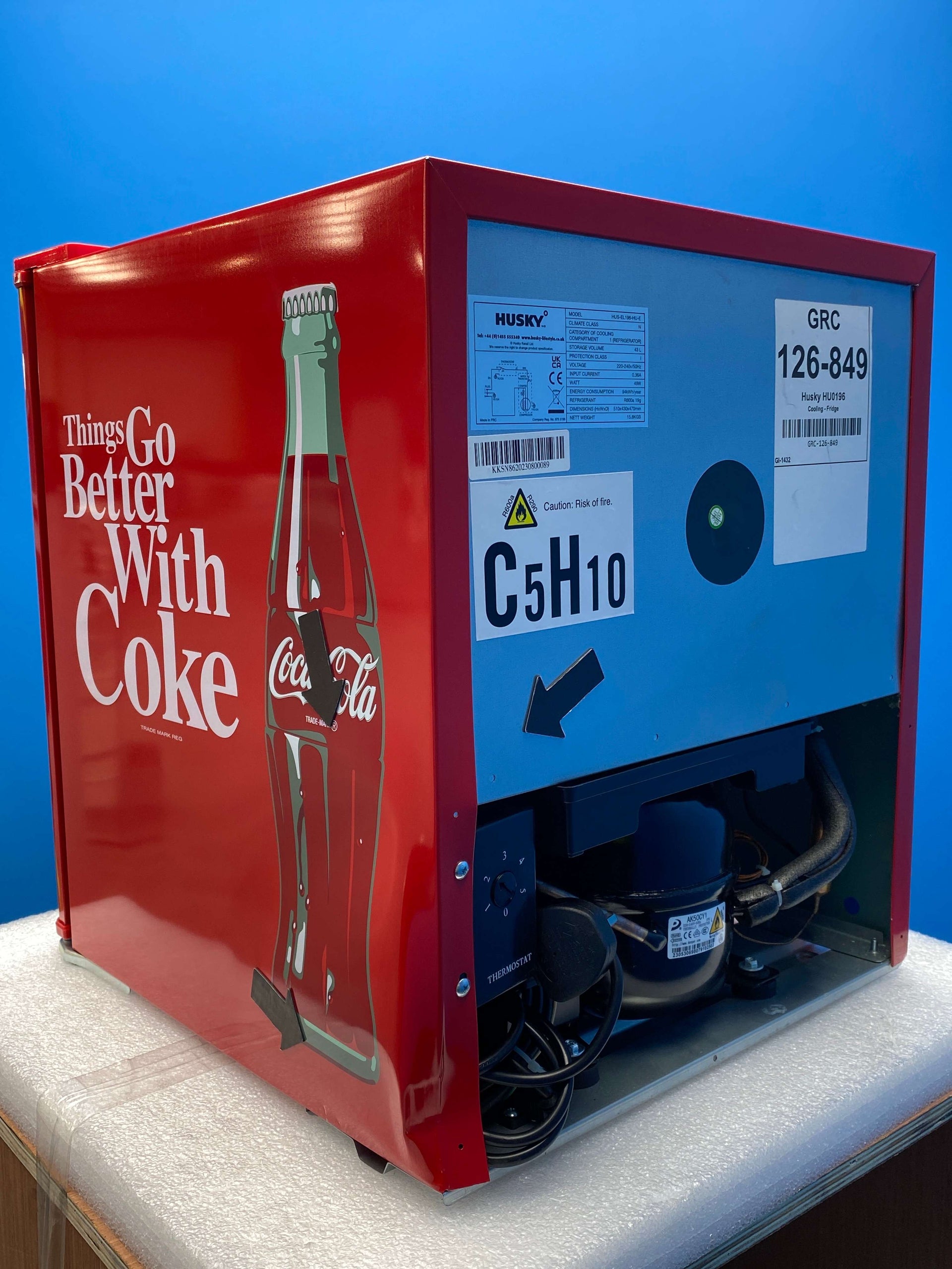 Husky HU0196 Licensed Coca-Cola Mini Drinks Fridge
