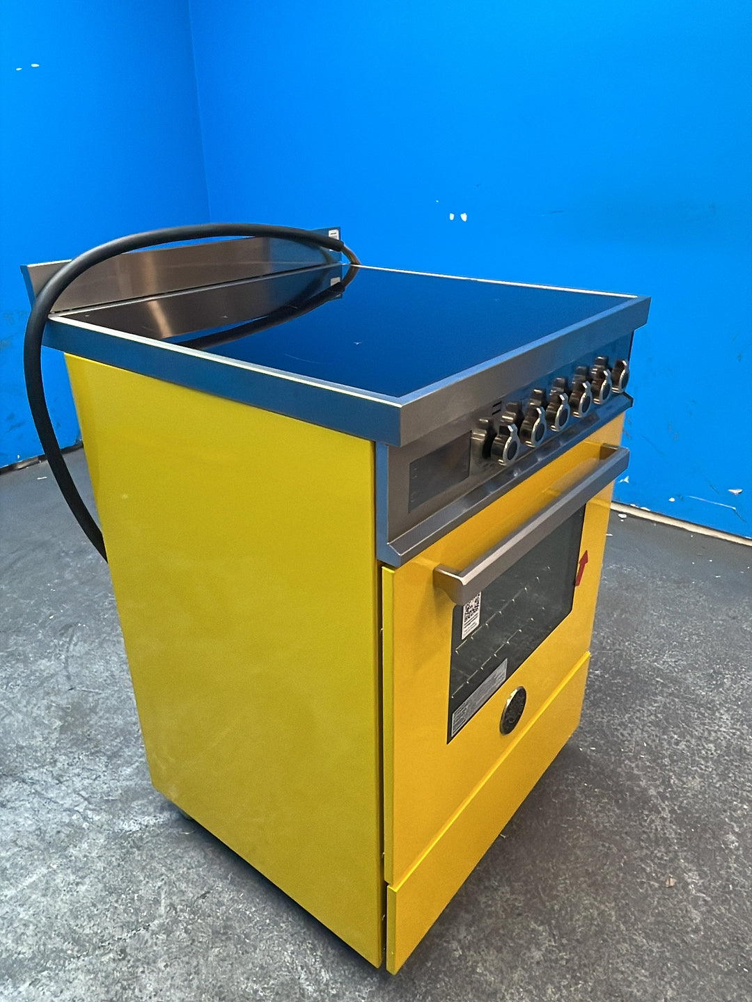 #GRC-164-443 - Bertazzoni Professional 60cm Electric Range Cooker – 69L Oven, 4 Zone Induction Hob, Yellow