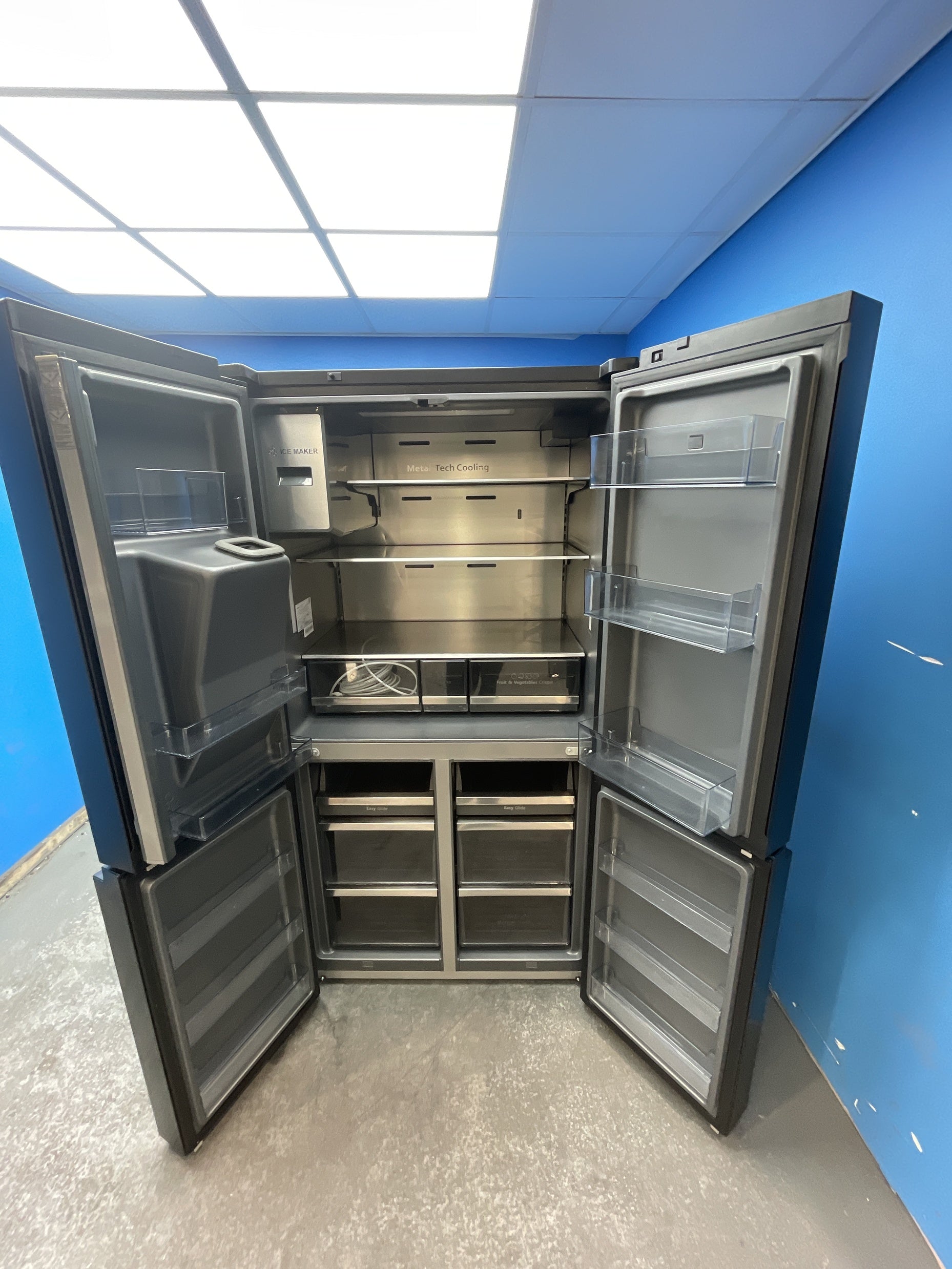 #GRC-161-886 - Hisense PureFlat RQ760N4IFE American Style Fridge Freezer