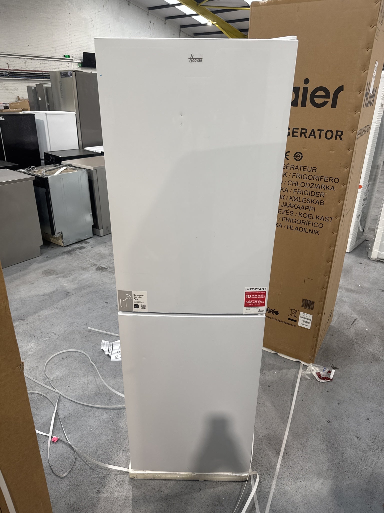 Hoover HVT3CLECKIHW 235 Litre Combi Fridge Freezer