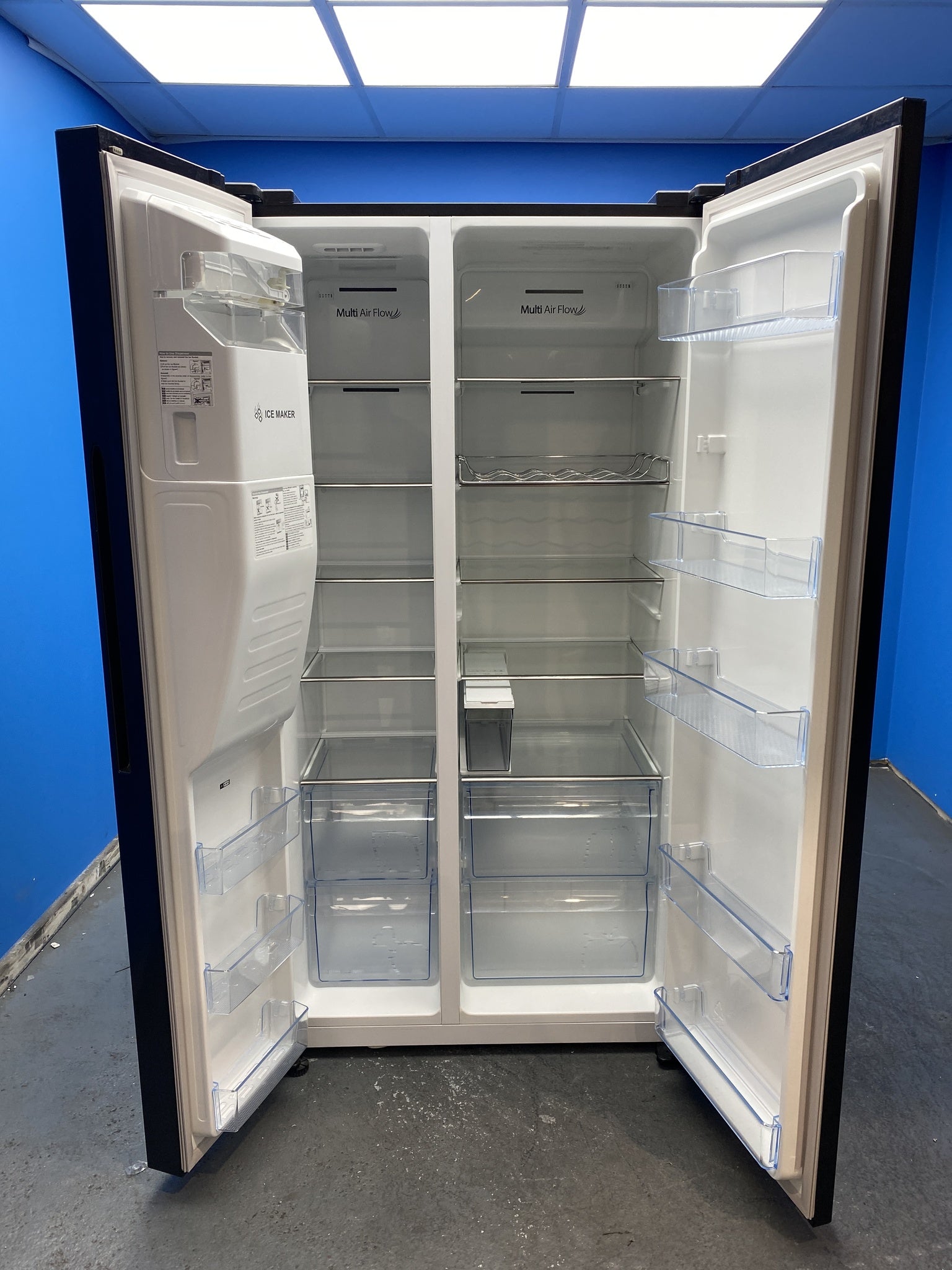 Hisense PureFlat RS694N4TFF American Fridge Freezer