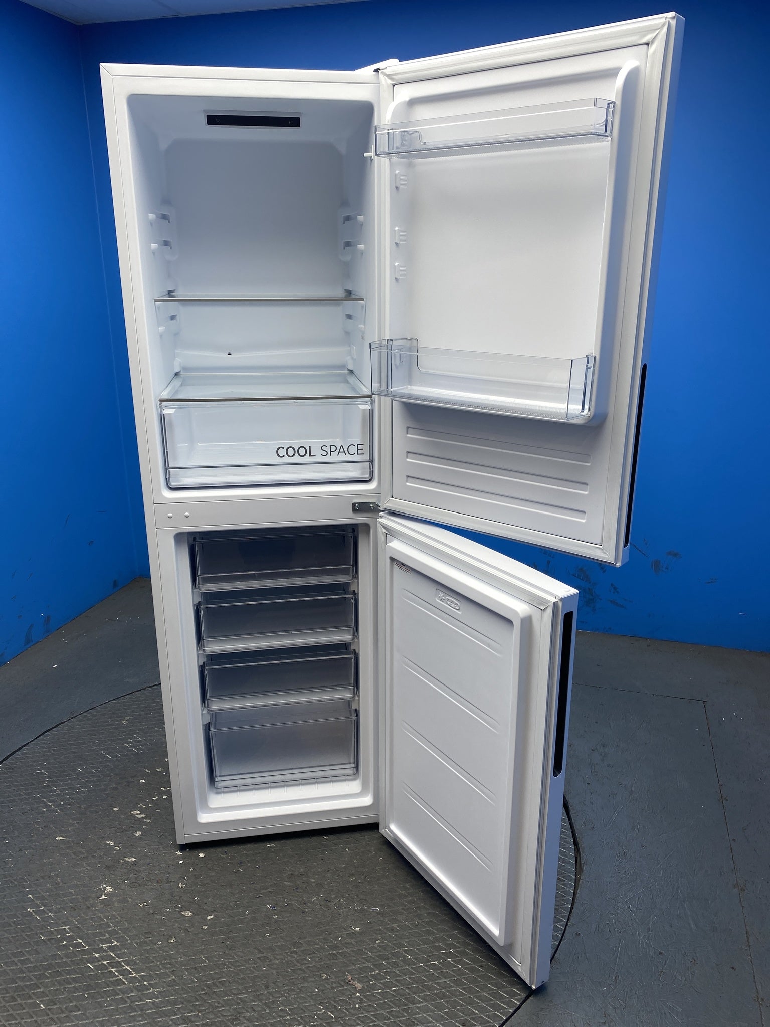 Hoover HOCT3L517EWK 252 Litre Combi Fridge Freezer