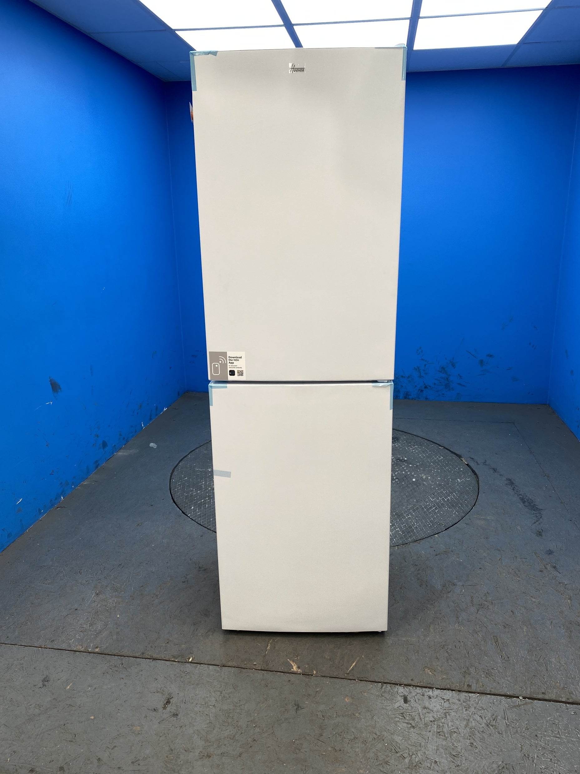 #GRC-156-447 - Hoover HVT3CLECKIHW 235 Litre Combi Fridge Freezer