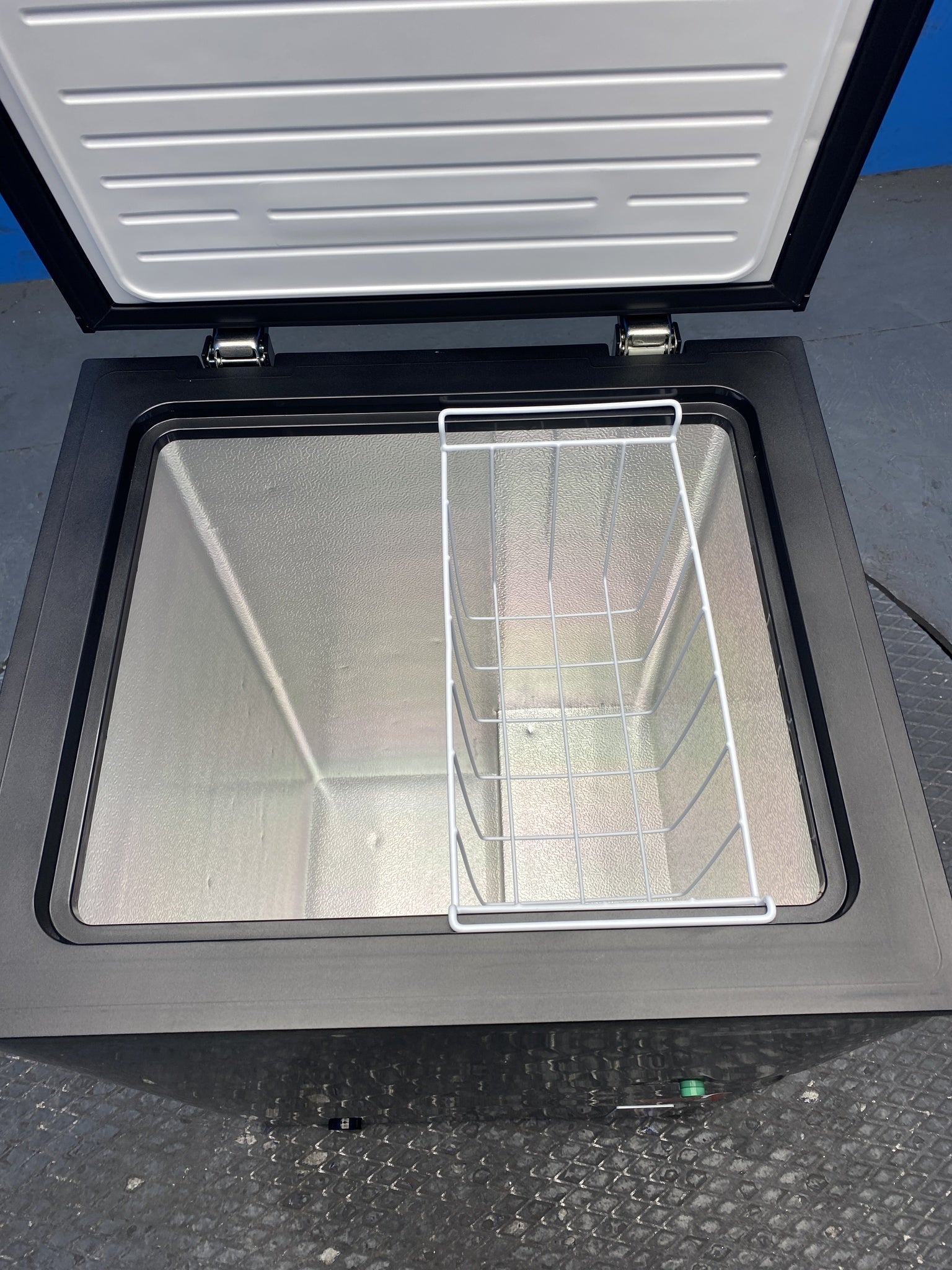 COMFEE' RCC100BL2 99L Freestanding Chest Freezer