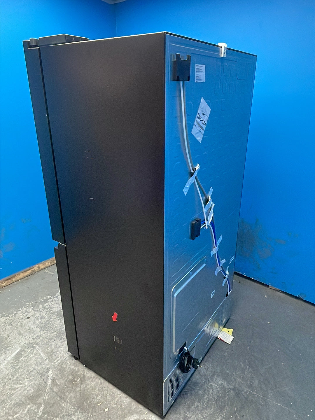 #GRC-163-574 - Hisense American Style Fridge Freezer – 577L, Black, Total No Frost, Smart WiFi