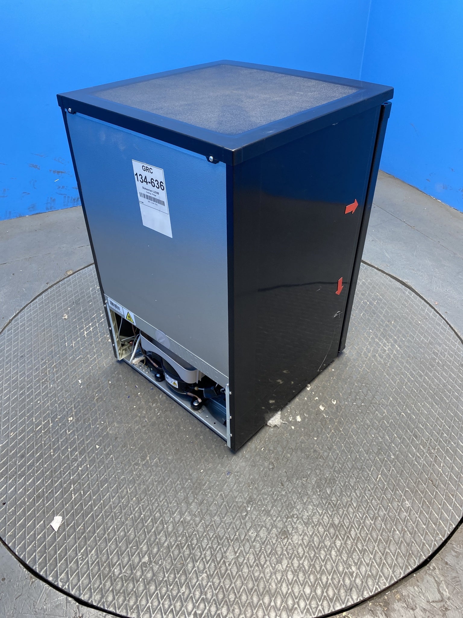 Statesman L255B 113 Litre 55cm Under Counter Fridge