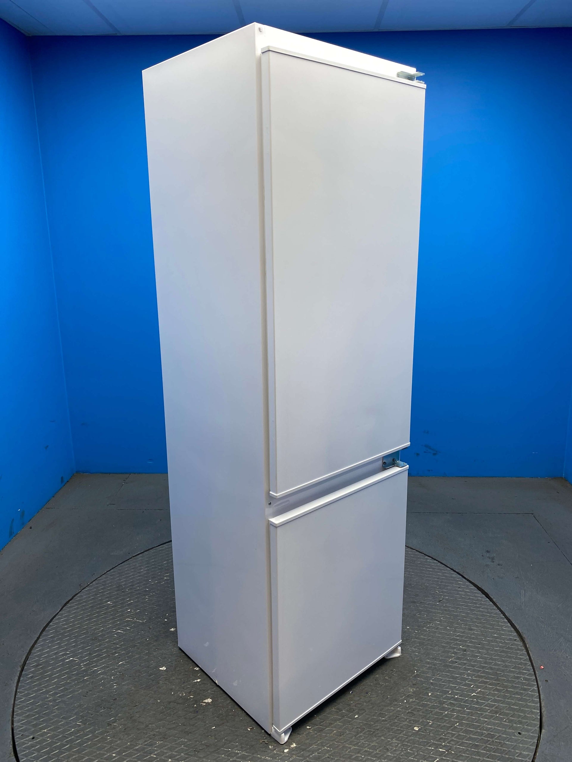 Sharp SJ-BE250M1XS 251 Litre Integrated Fridge Freezer