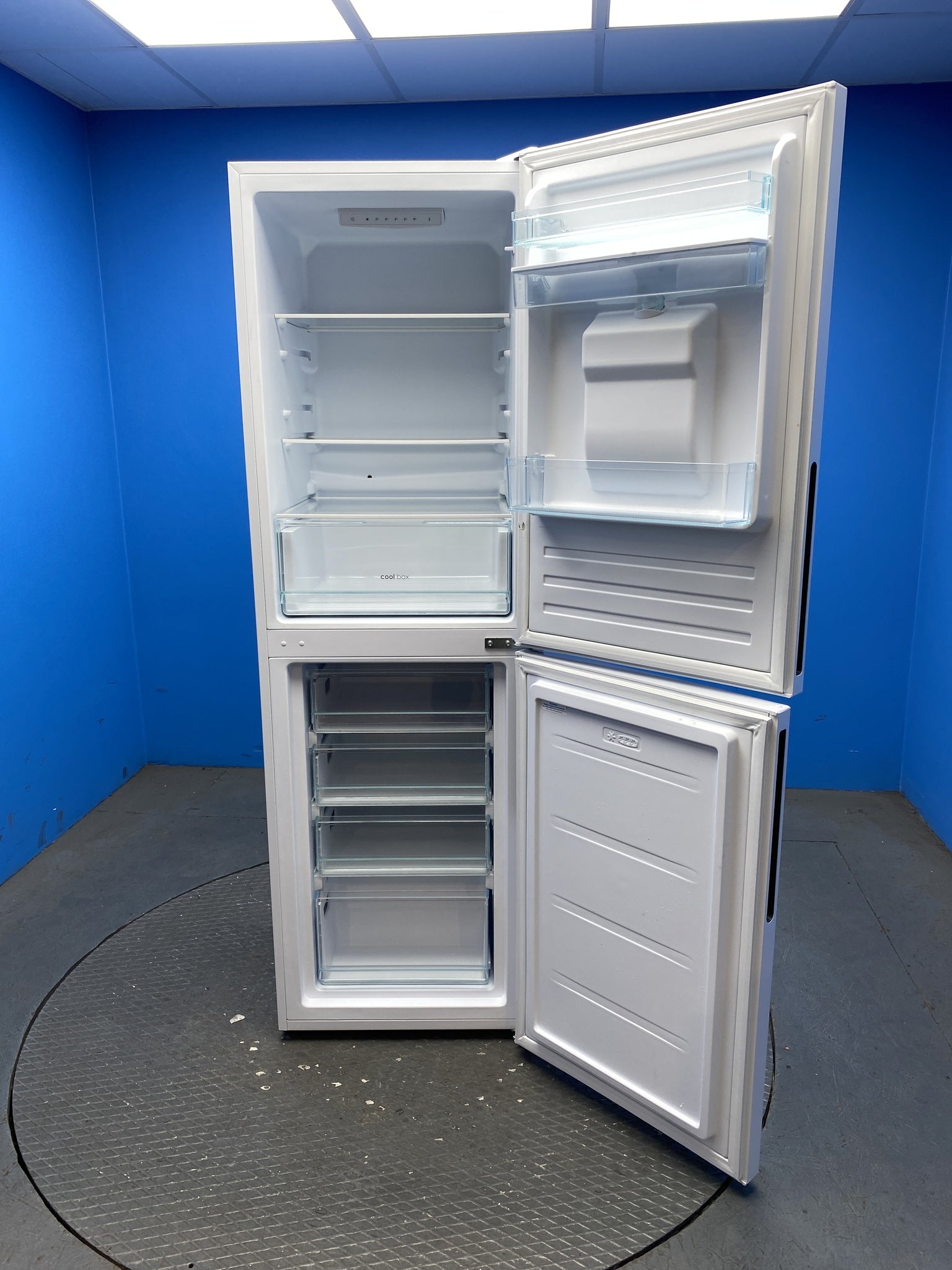Candy CCT3L517EWWK 246 Litre Combi Fridge Freezer