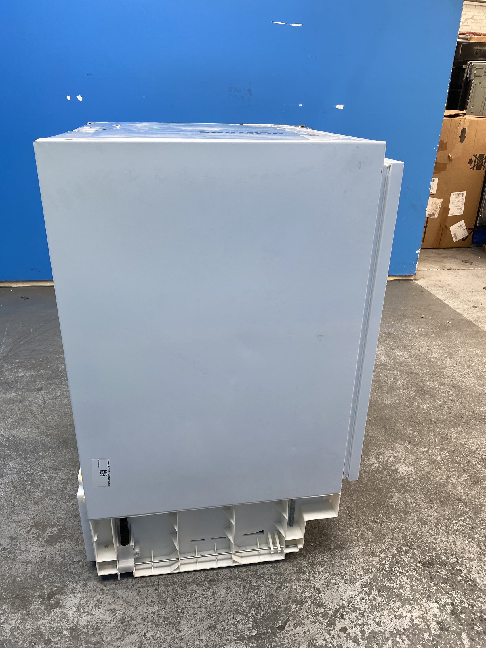 #GRC-155-985 - AEG NSK6I82EF 6000 Integrated 134 Litre Undercounter Larder Fridge