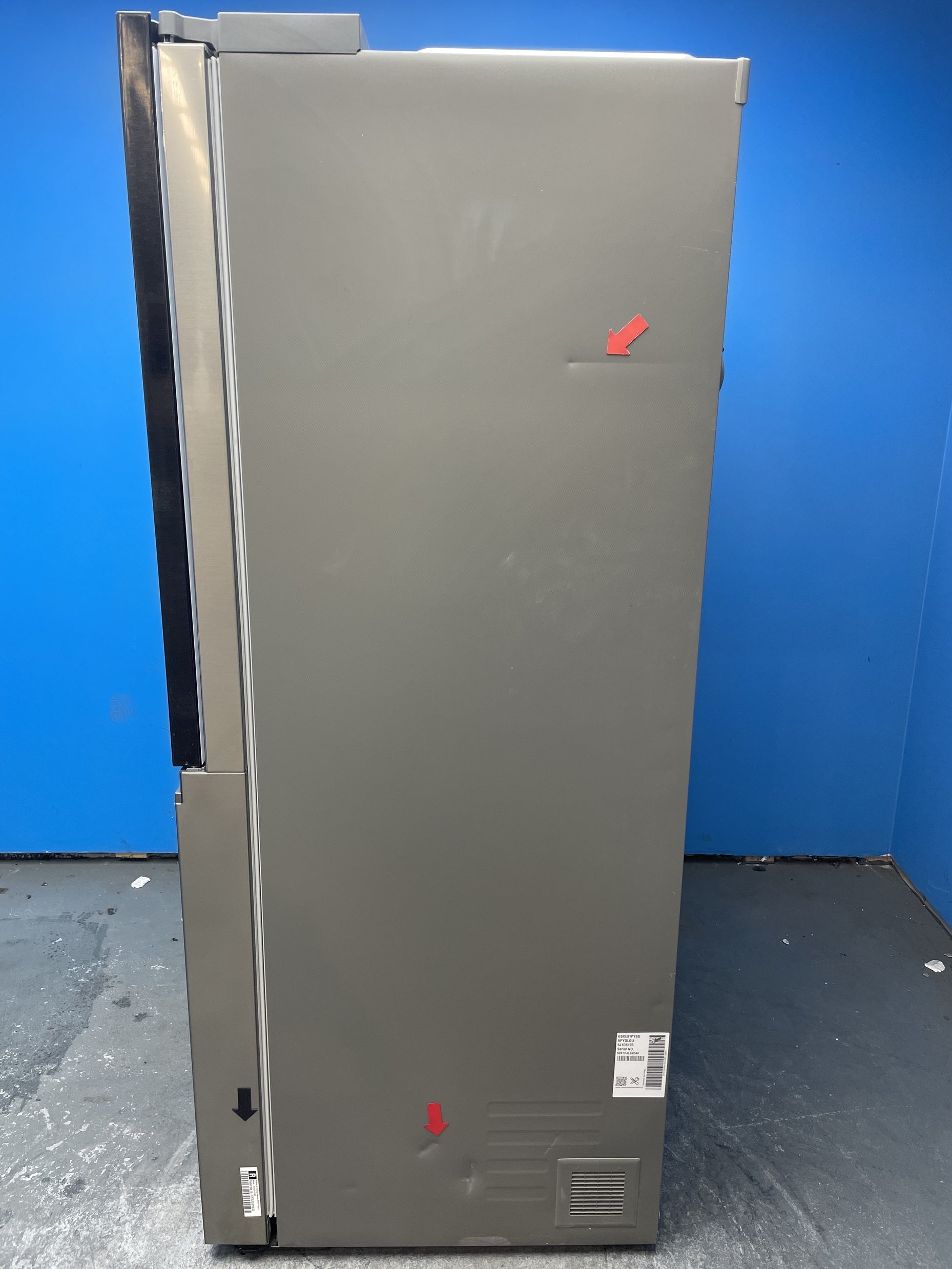 #GRC-158-129 - LG GSXE81PYBD InstaView American Style Fridge Freezer