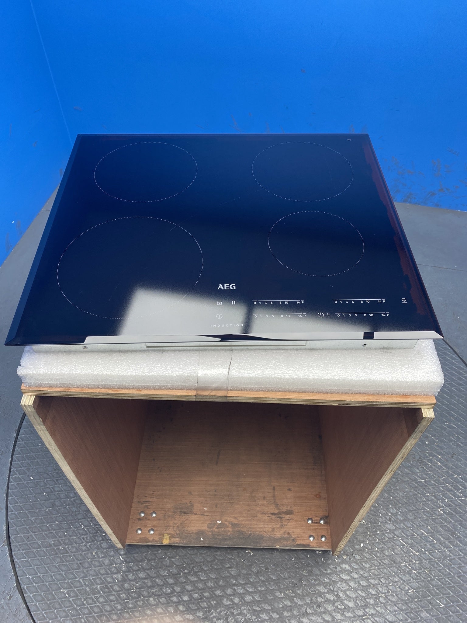 AEG IKB64401FB 60cm 4 Zone Hob2Hood Induction Hob