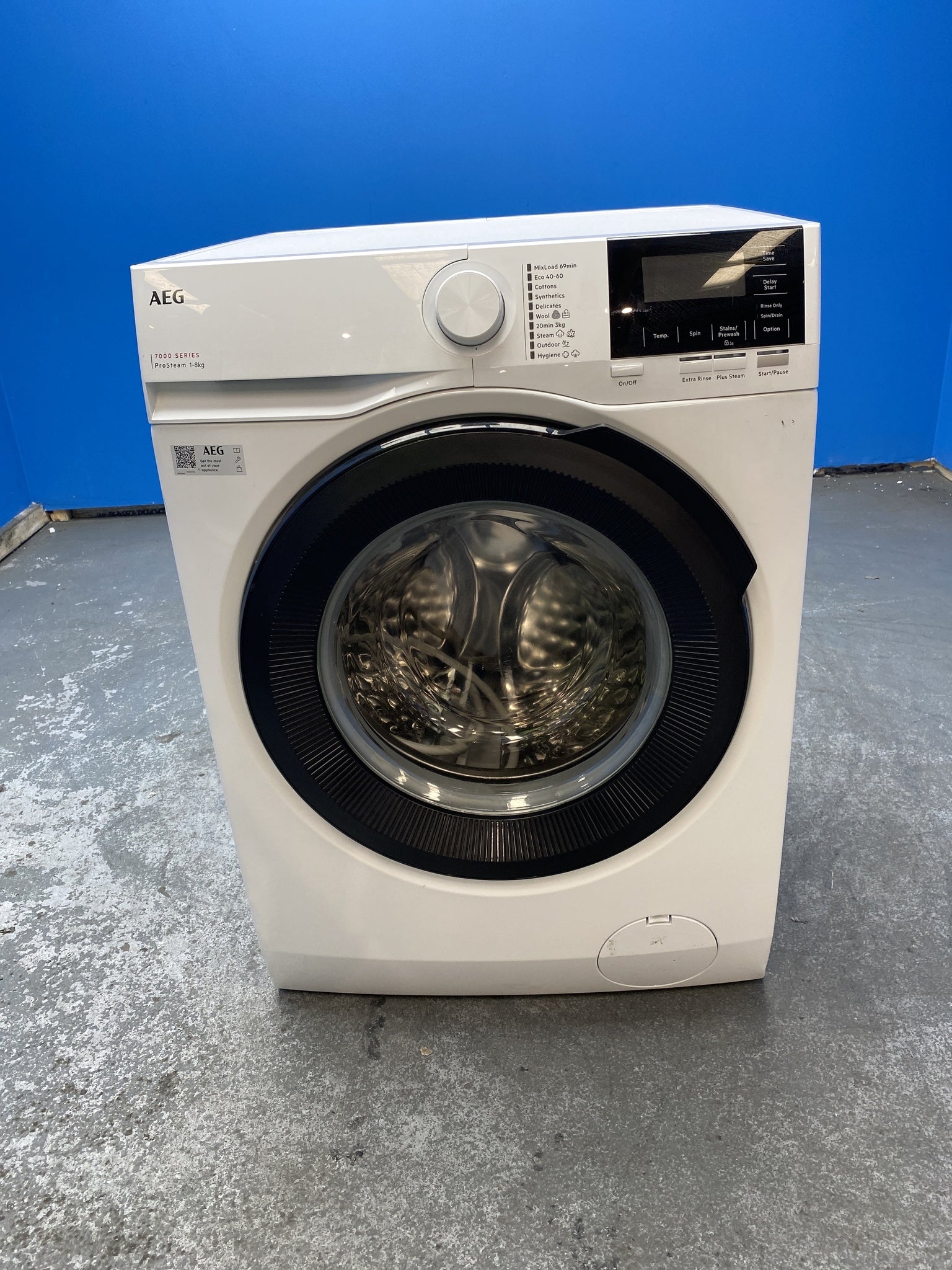 #GRC-156-007 - AEG LFR71844B 7000 8kg 1400rpm ProSteam Washing Machine