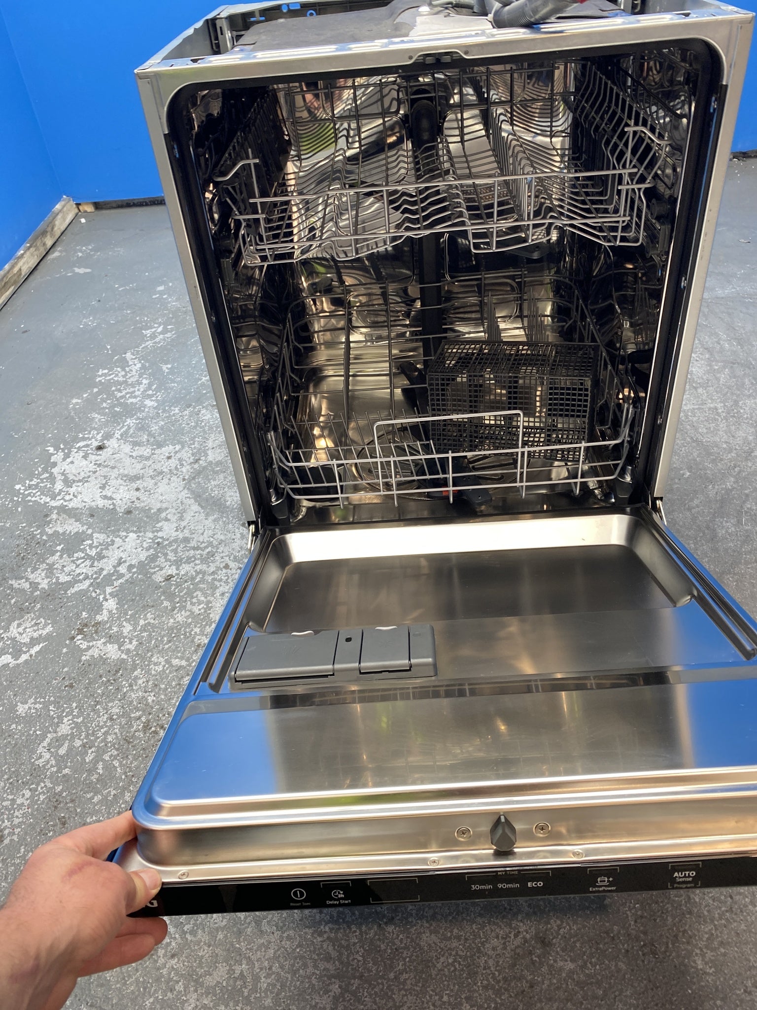 #GRC-155-941 - AEG 3000 AirDry FSB42607Z 13 Place Integrated Dishwasher