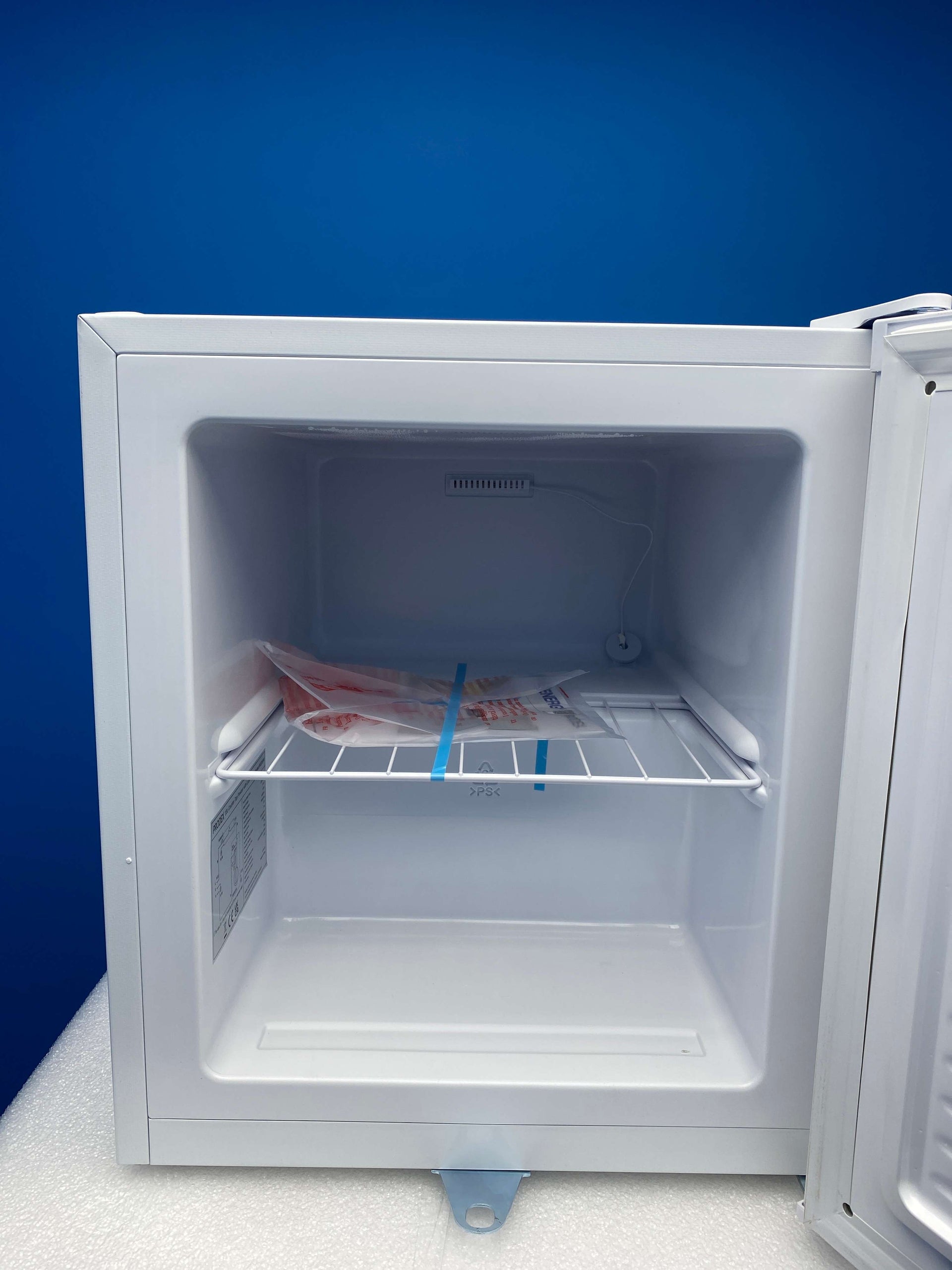 Prodex PX3711W 41 Litre Table Top Mini Fridge