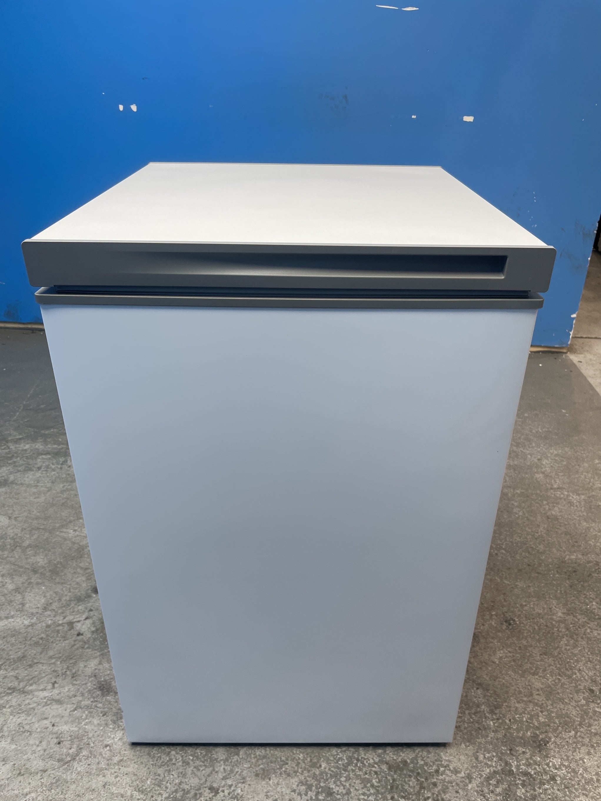 #GRC-158-750 - Midea MDRC211FZE01 143 Litre Capacity Static Chest Freezer