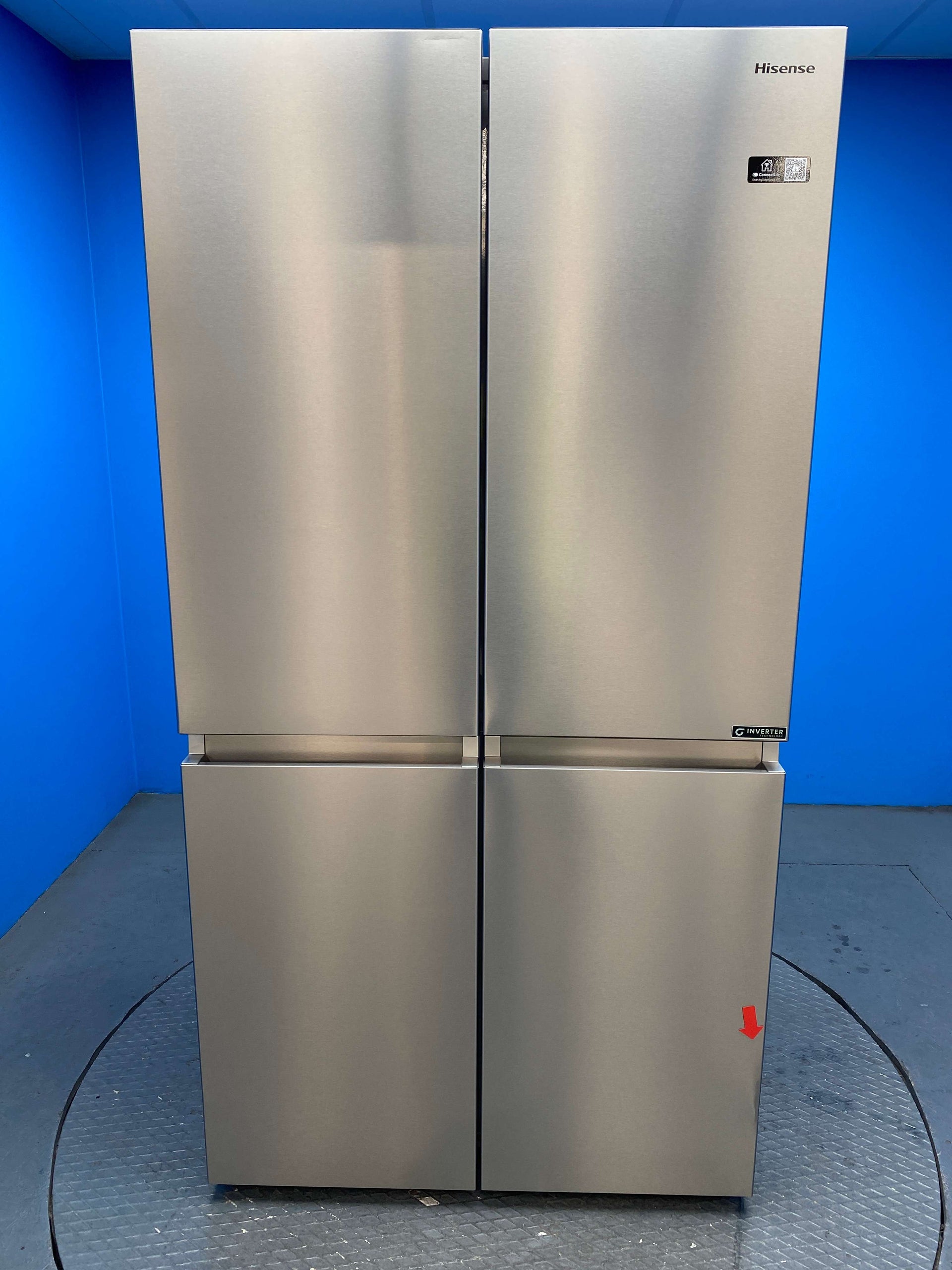Hisense PureFlat RQ758N4SASE 609L American Style Fridge Freezer