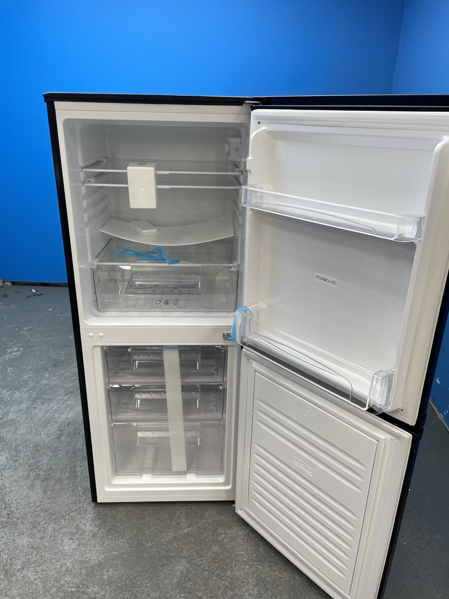 #GRC-157-392 - Candy CCH1S513EBK 185 Litre Combi Fridge Freezer