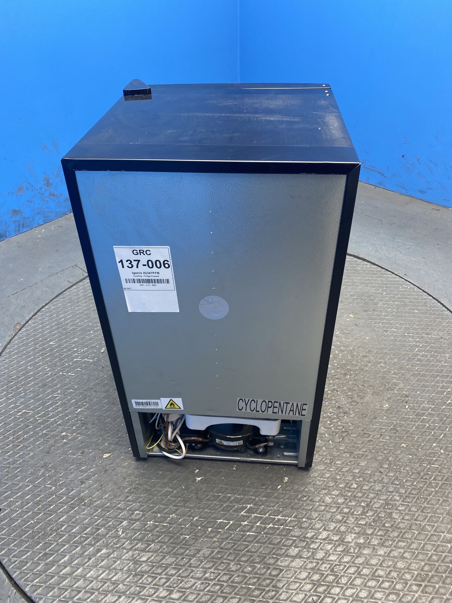 Igenix IG347FFB 96 Litre Under Counter Fridge Freezer