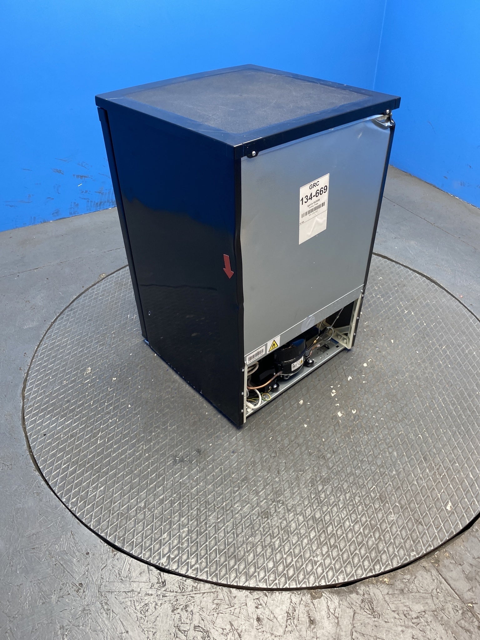 Igenix IG255B 136 Litre Under Counter Fridge