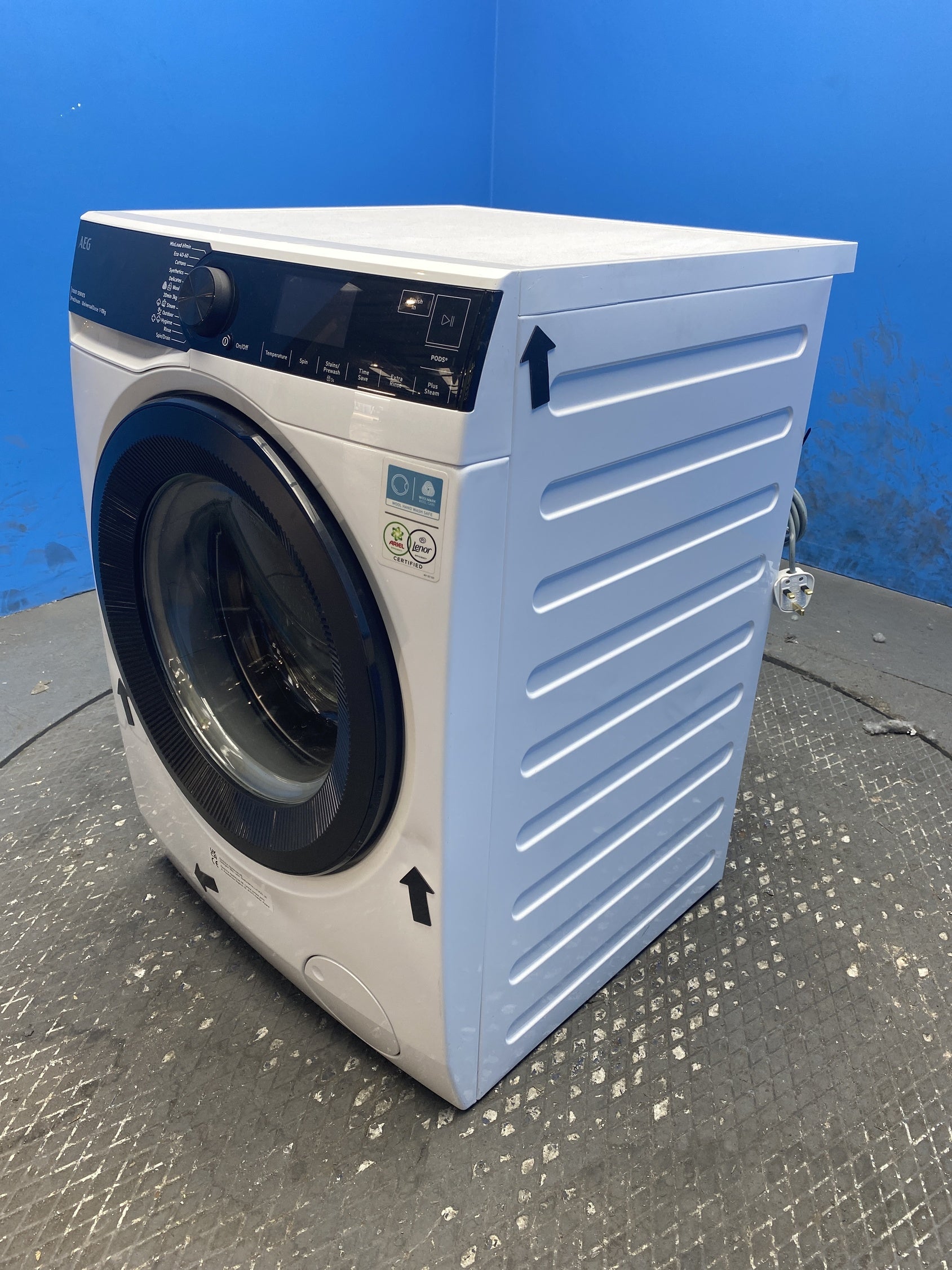 #GRC-159-101 - AEG LFSR74144UD 7000 Series 10kg 1400rpm Washing Machine