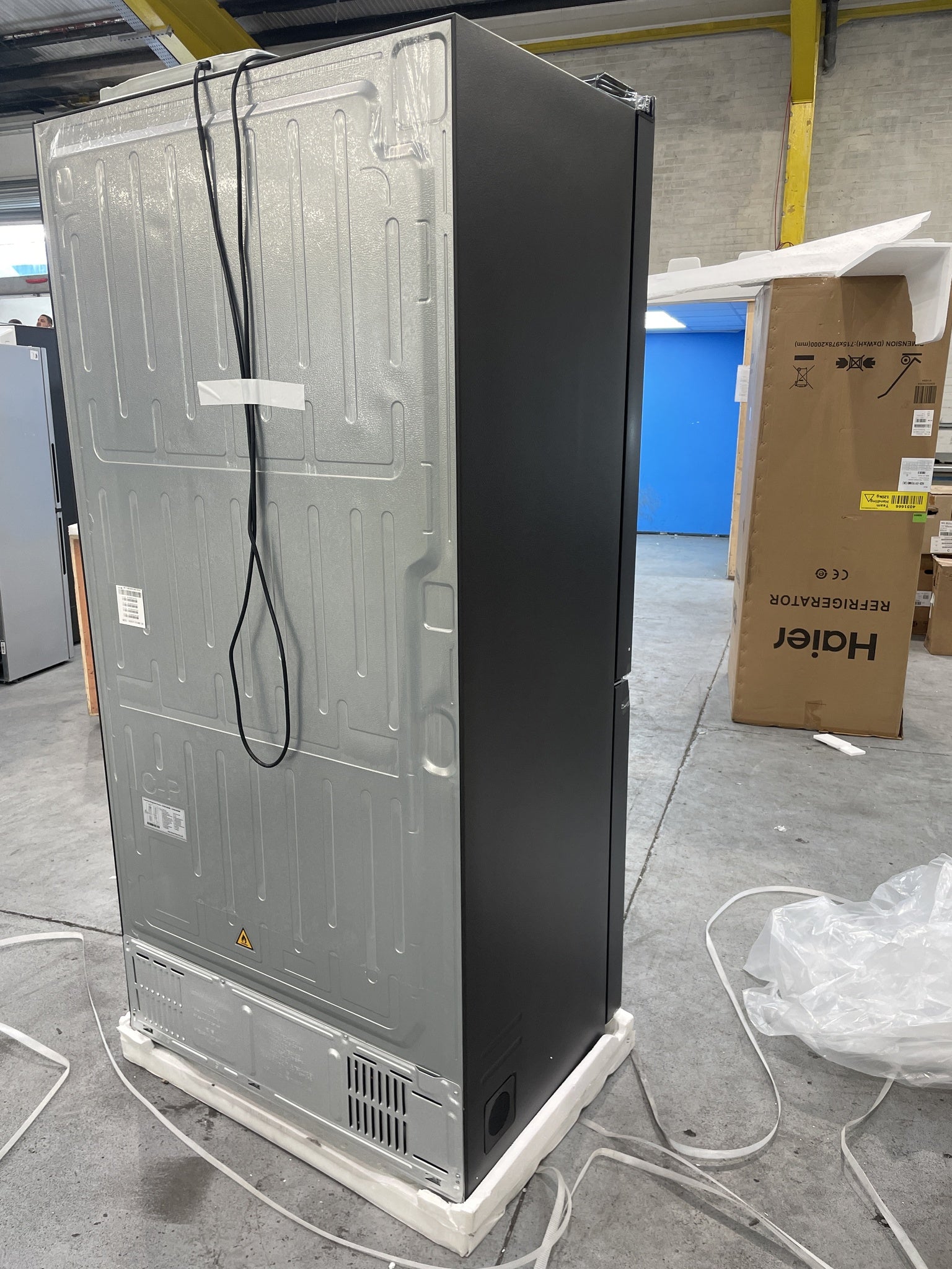 #GRC-157-890 - Haier HCR5919ENMB American Style Series 5 528 Litre Fridge Freezer
