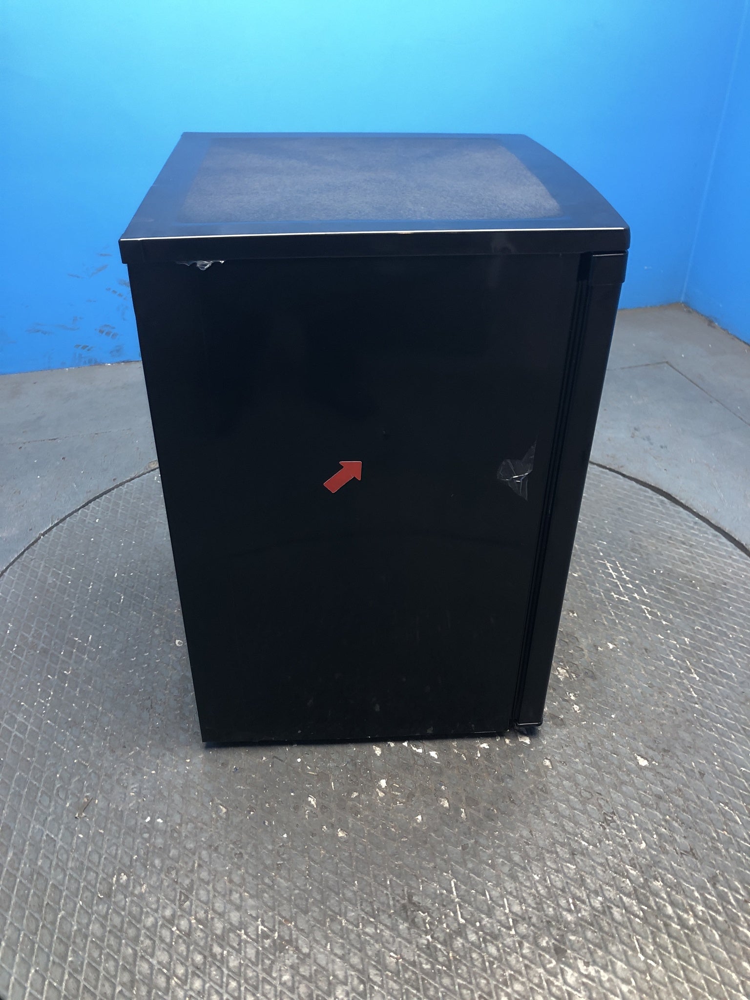 Igenix IG355B 94 Litre Under Counter Freezer