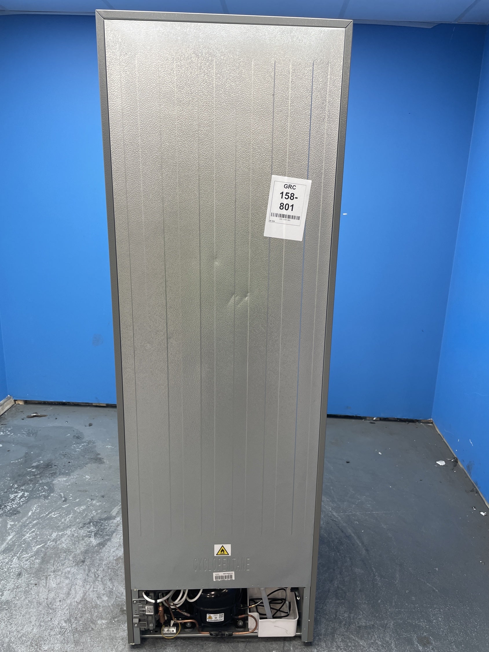 #GRC-158-801 - Midea MDRU385MTE46 185cm Frost Free Upright Freezer