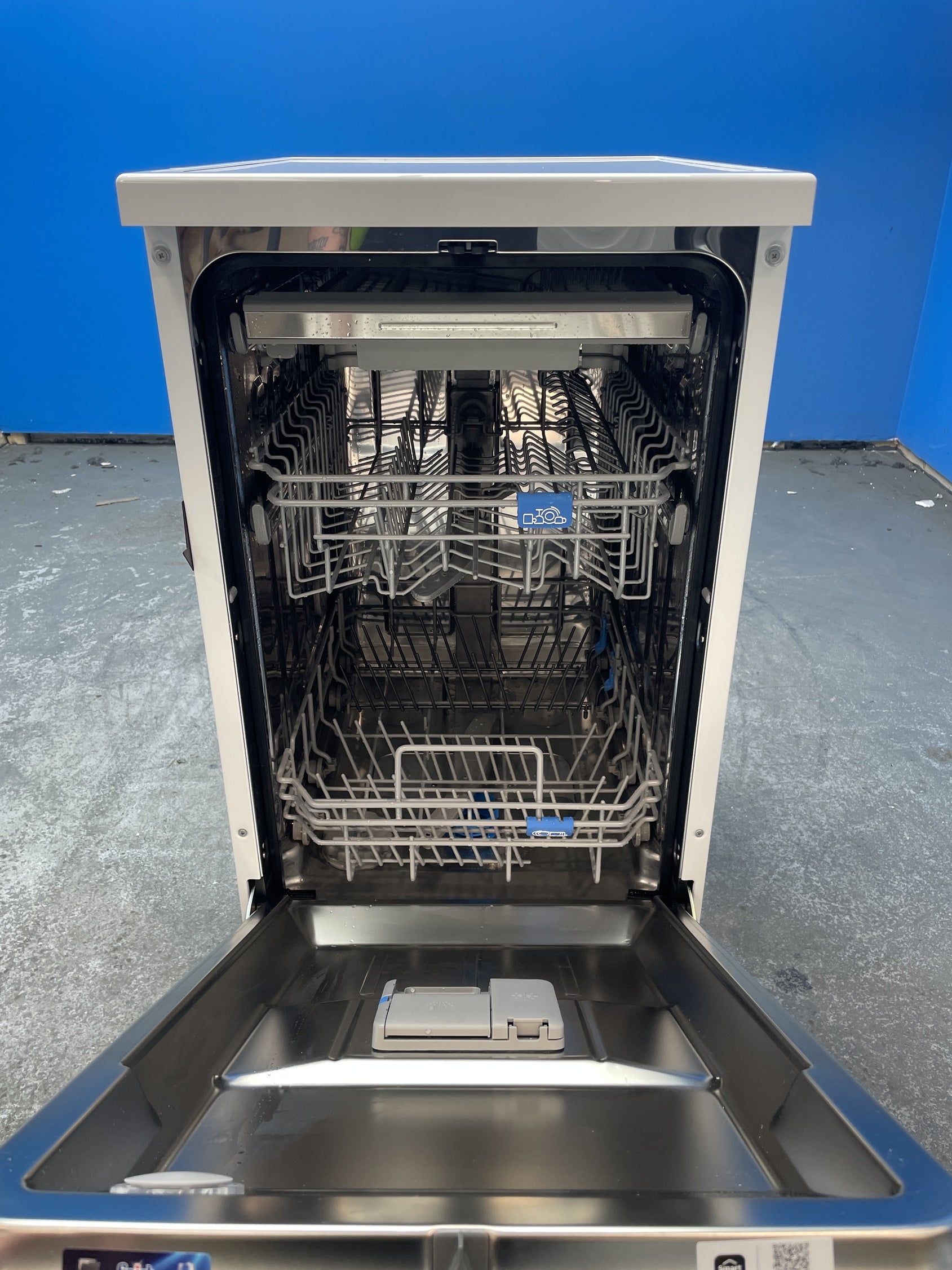 #GRC-158-784 - Midea MDWEF1034D(W) Slimline 10 Place Setting Dishwasher