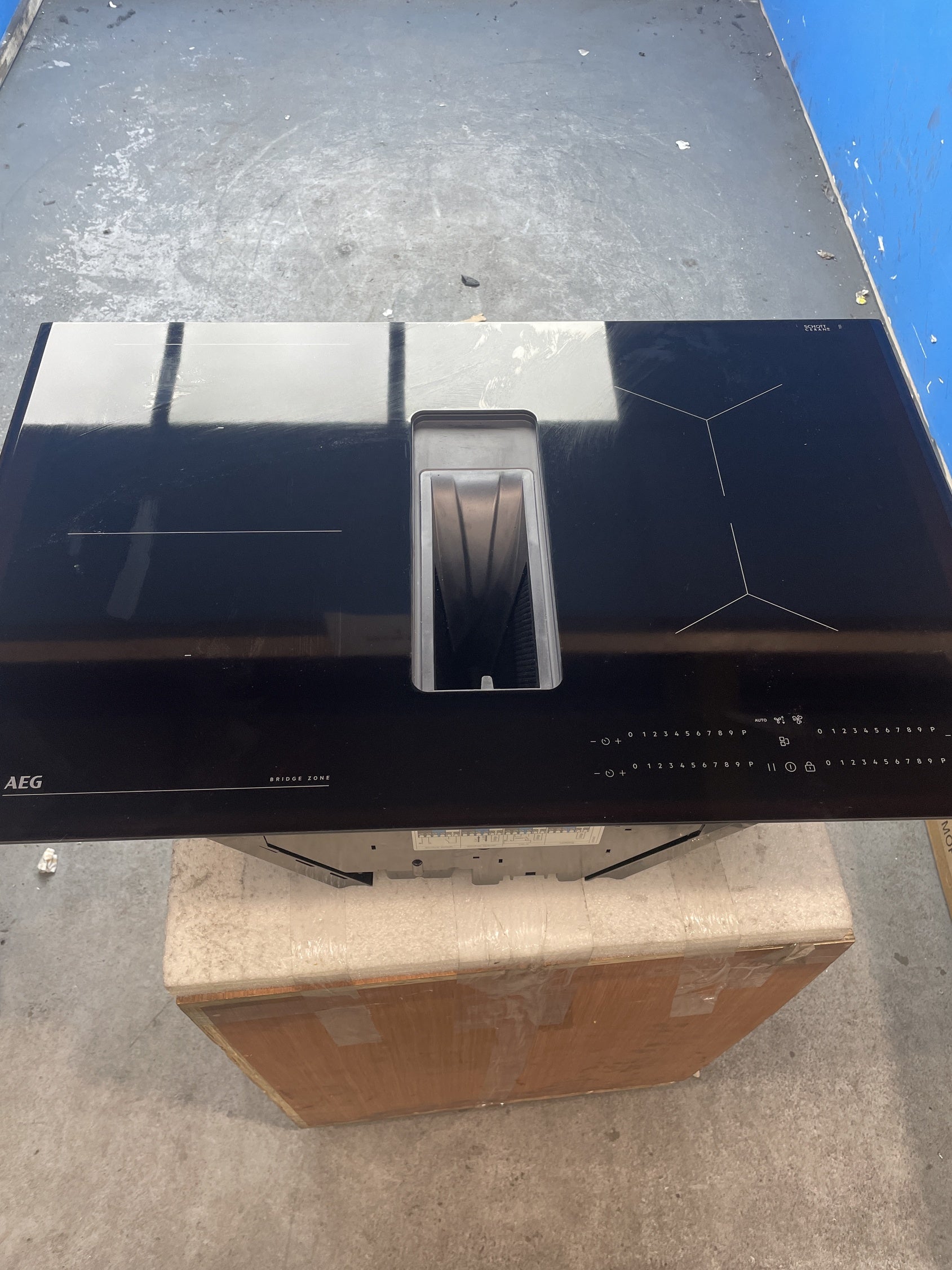 #GRC-155-952 - AEG 6000 Series TH84CB03FB 80cm Venting Induction Hob
