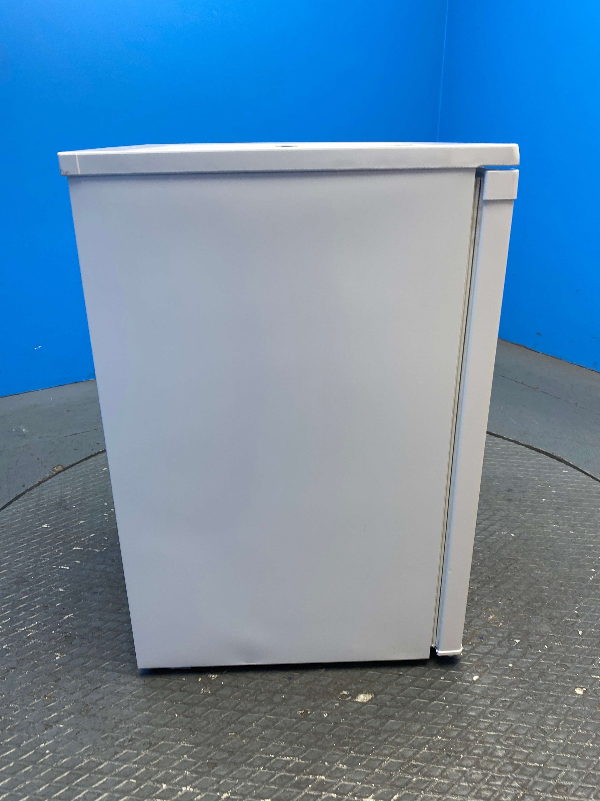 Statesman L255W 113 Litre 55cm Under Counter Fridge