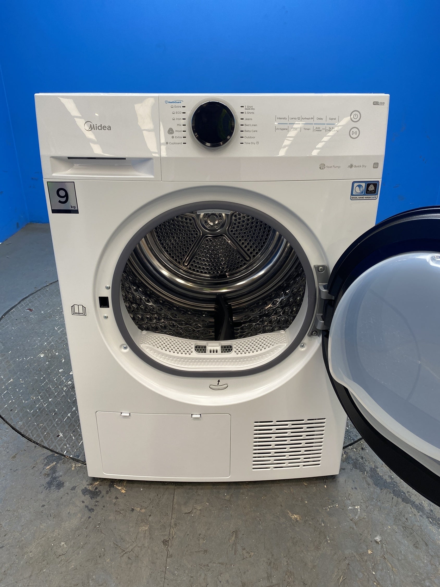 #GRC-158-731 - Midea MD200H90WB/W 9kg Heat Pump Tumble Dryer in White