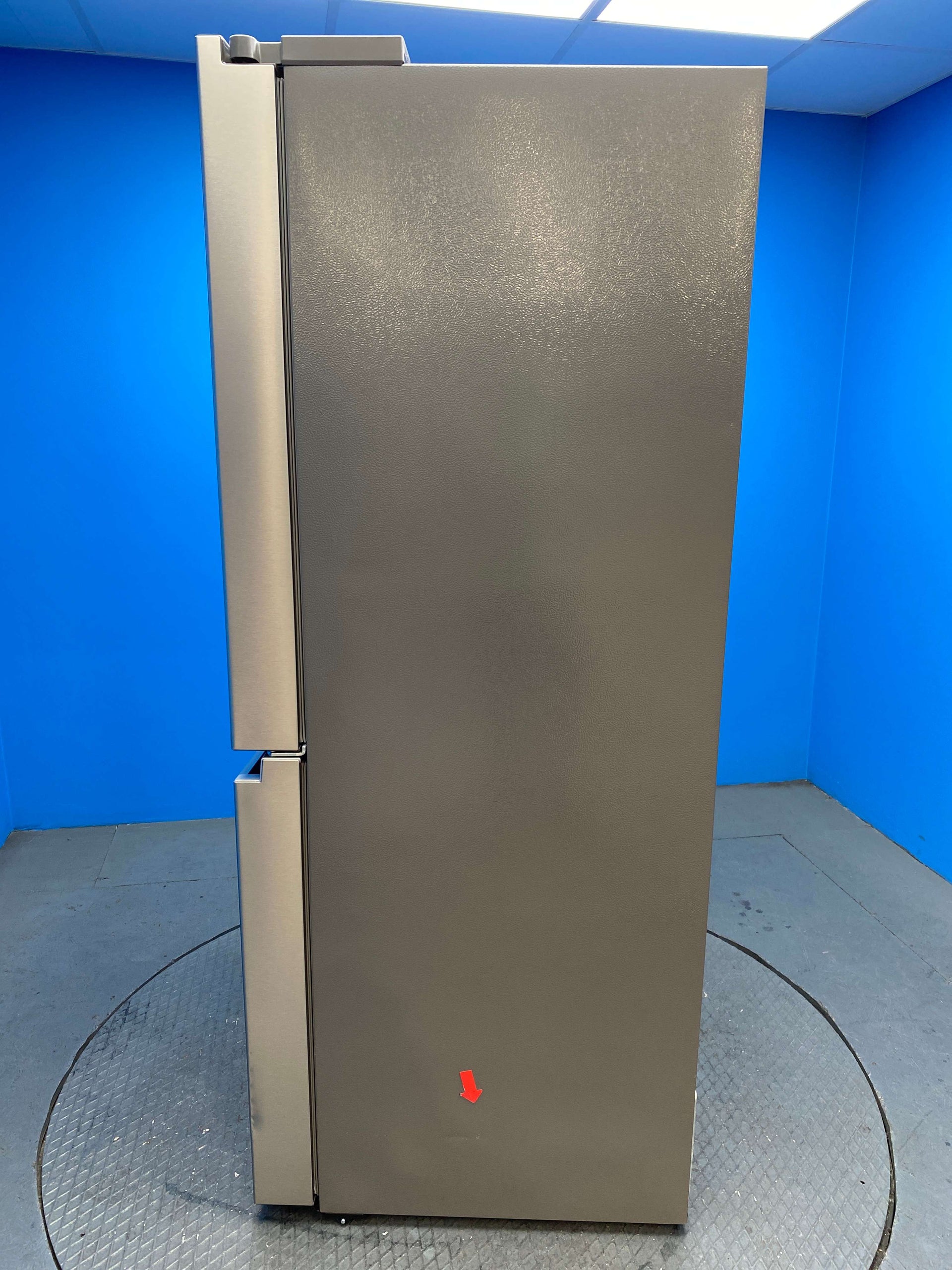 Hisense PureFlat RQ758N4SASE 609L American Style Fridge Freezer