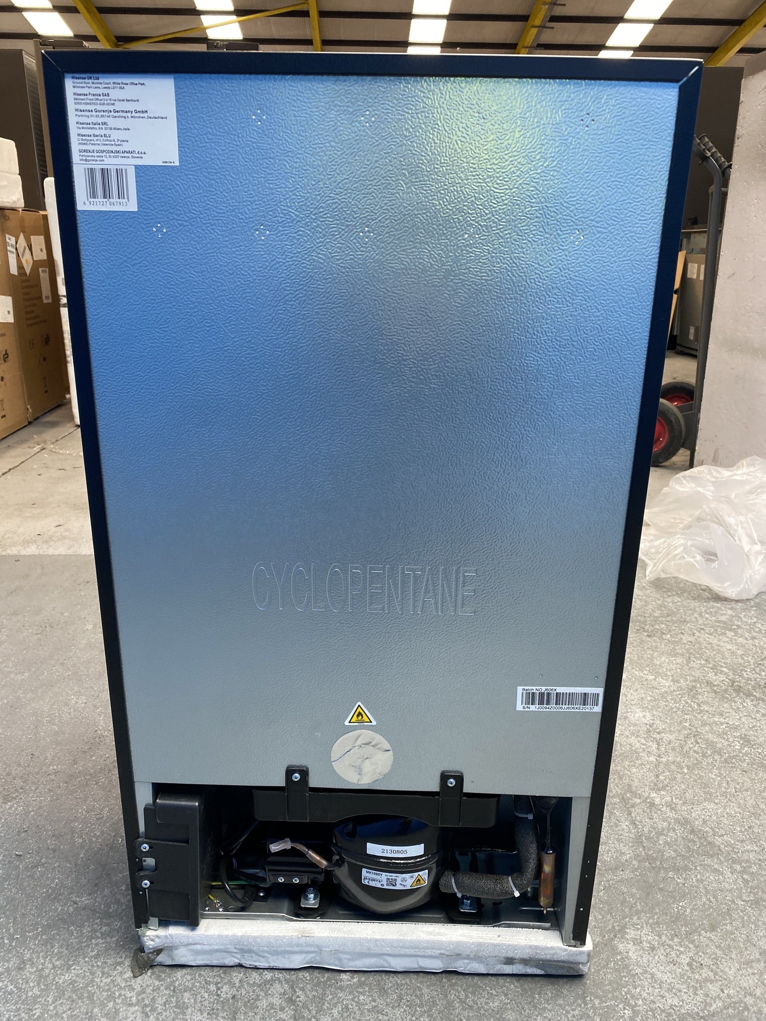 #GRC-157-640 - Hisense RW12D4NWG0 30‑Bottle Under Counter Wine Cooler