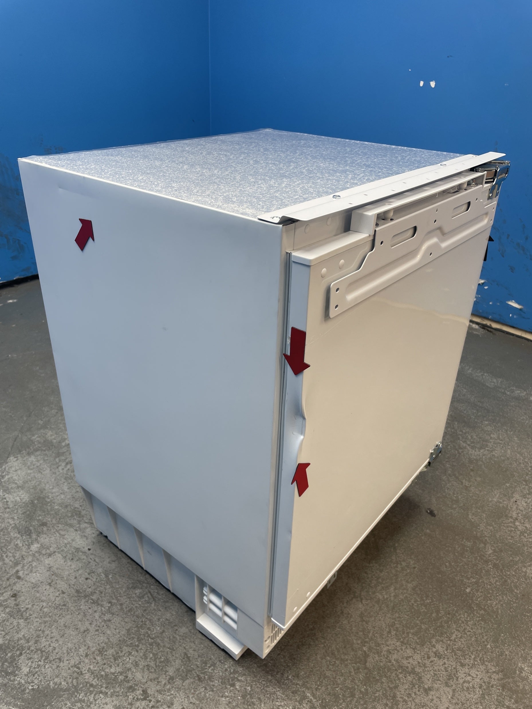 #GRC-159-943 - Hoover WCKLSE68EWK Integrated Undercounter Larder Fridge