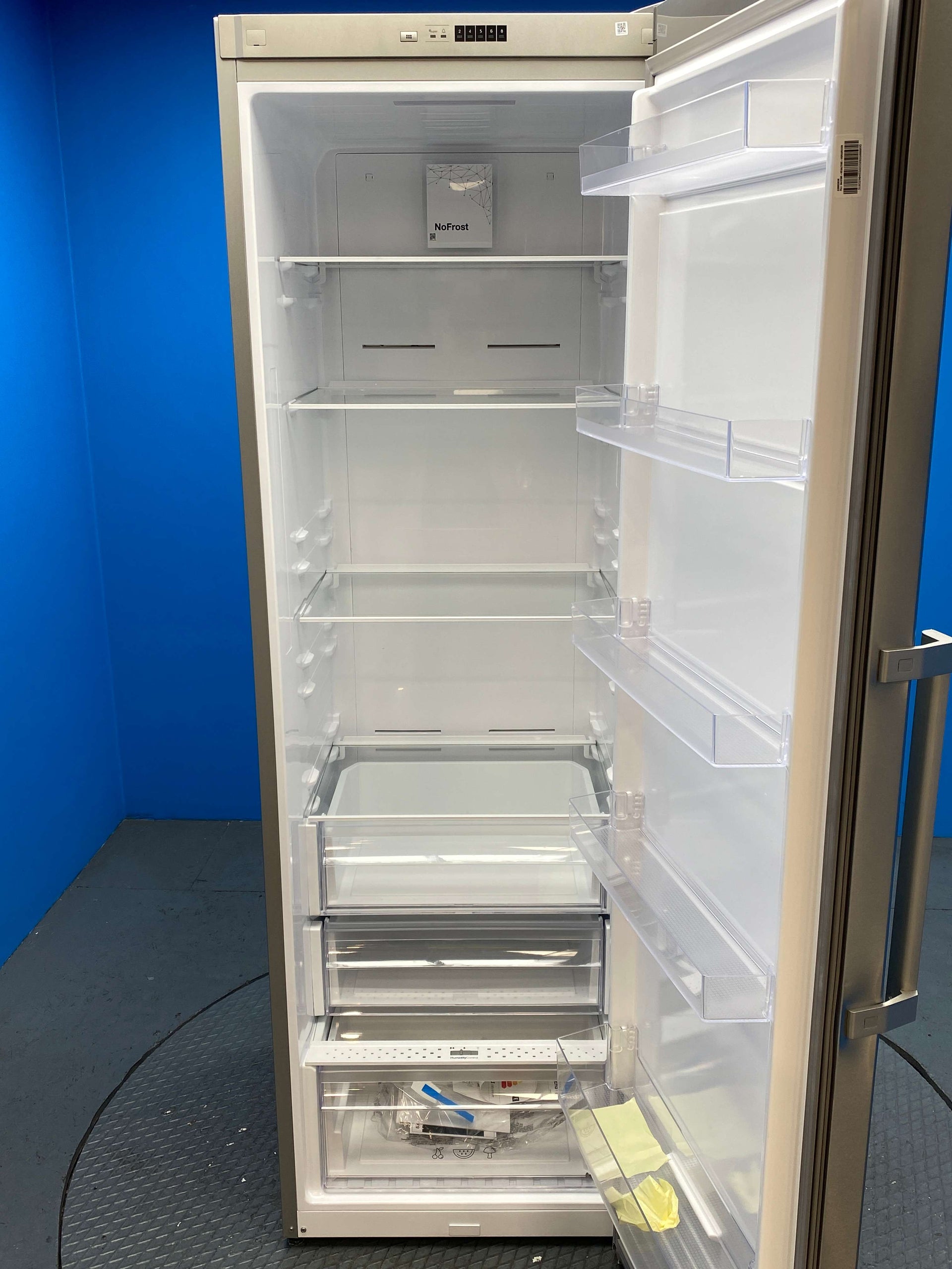 Smeg UKFS18EV2HX 390 Litre Tall Larder Fridge