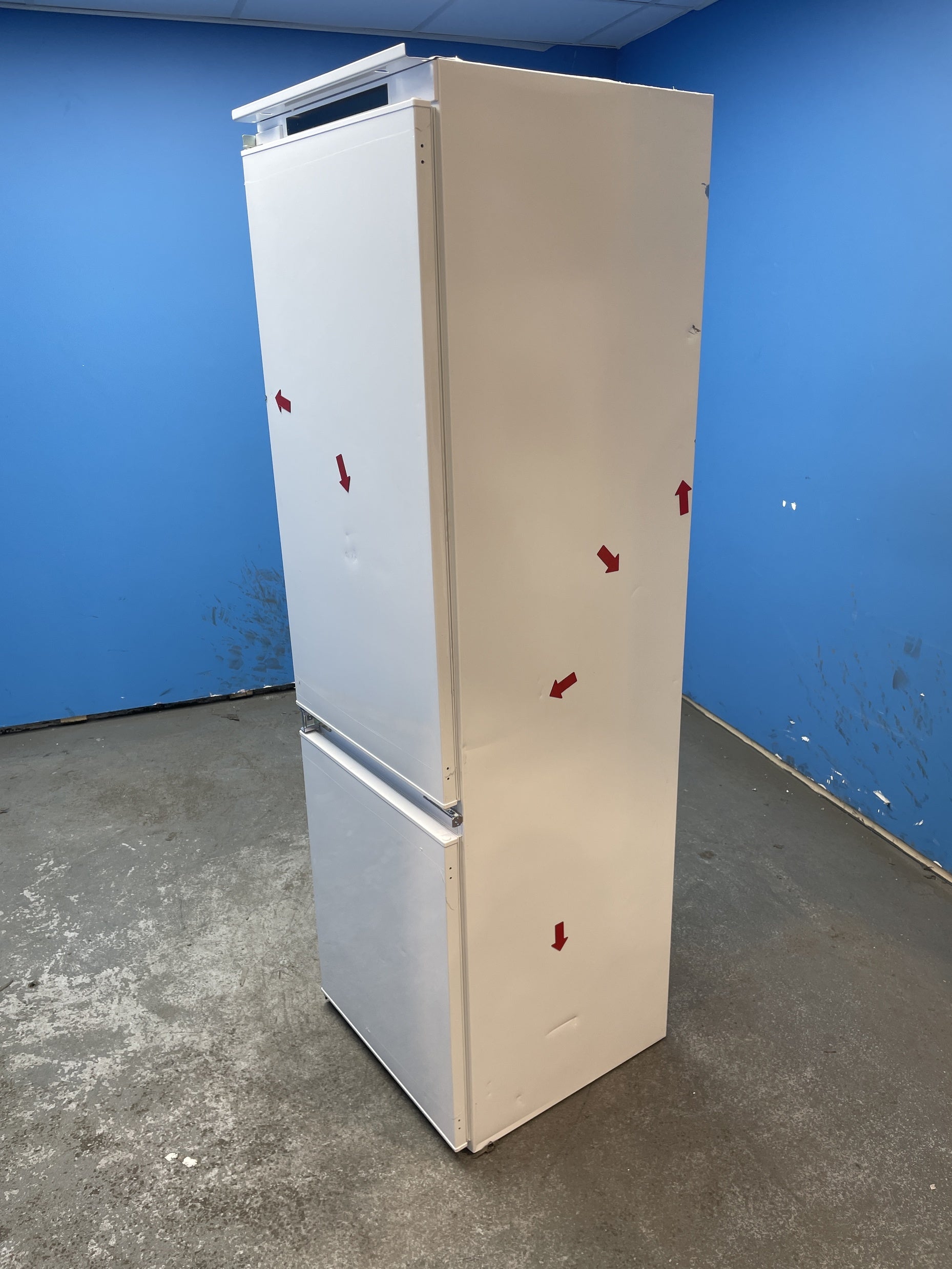 #GRC-153-242 - Candy CBBMT18EK Integrated 244 Litre Smart Fridge Freezer