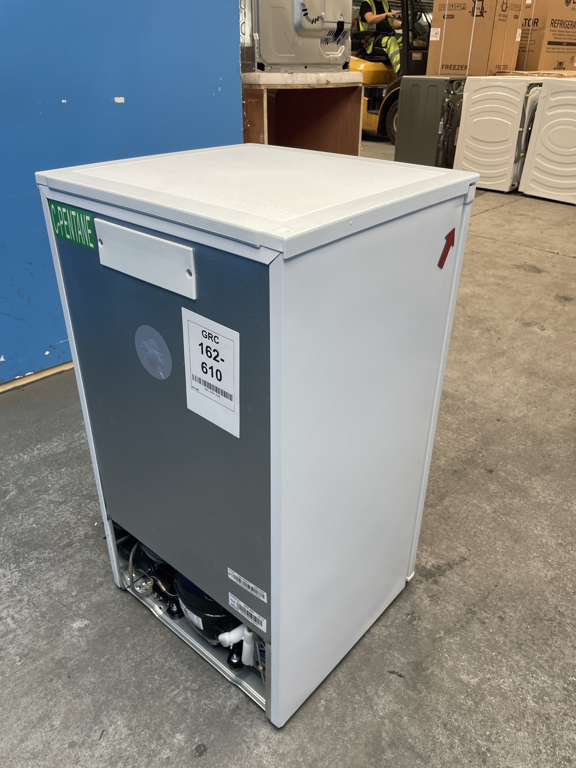 #GRC-162-610 - Hoover HUHS 38EWK-1 60 Litre Undercounter Upright Freezer